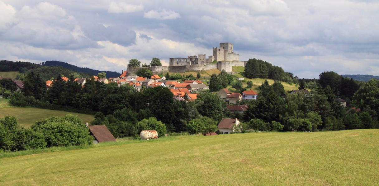 View of the Rabí Castle (1)