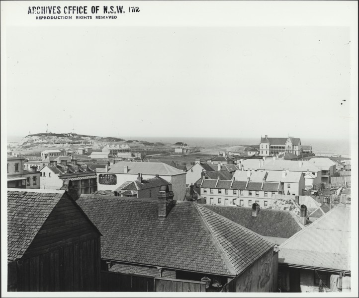 View over Newcastle looking towards Flagstaff Hill and Newcastle Beach (5763060299)