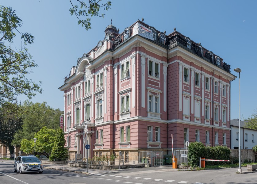 Villach Zehnte-Oktober-Strasse 18-BKS-Gebaeude 07082015 6576