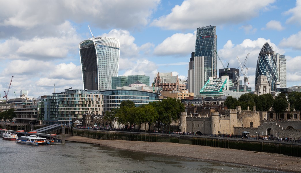 Walkie-Talkie, edificio Leadenhall y Gherkin, Londres, Inglaterra, 2014-08-11, DD 085