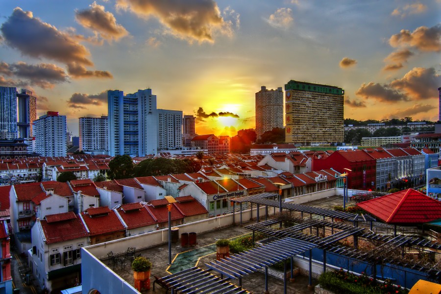 Warmth of the evening sun over Chinatown (8438502340)