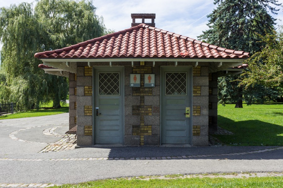 Washrooms Patterson Creek Pavilion