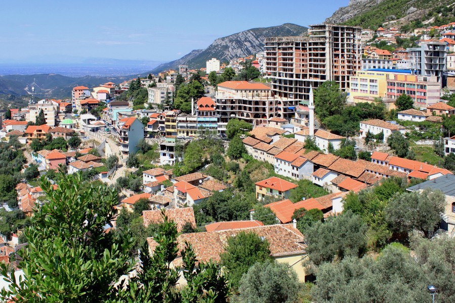 Widok z zamku na miasto Kruja 2