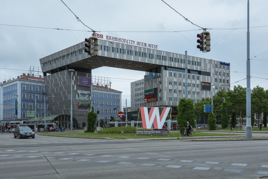 Wien 15 Bahnhof City wien West office building
