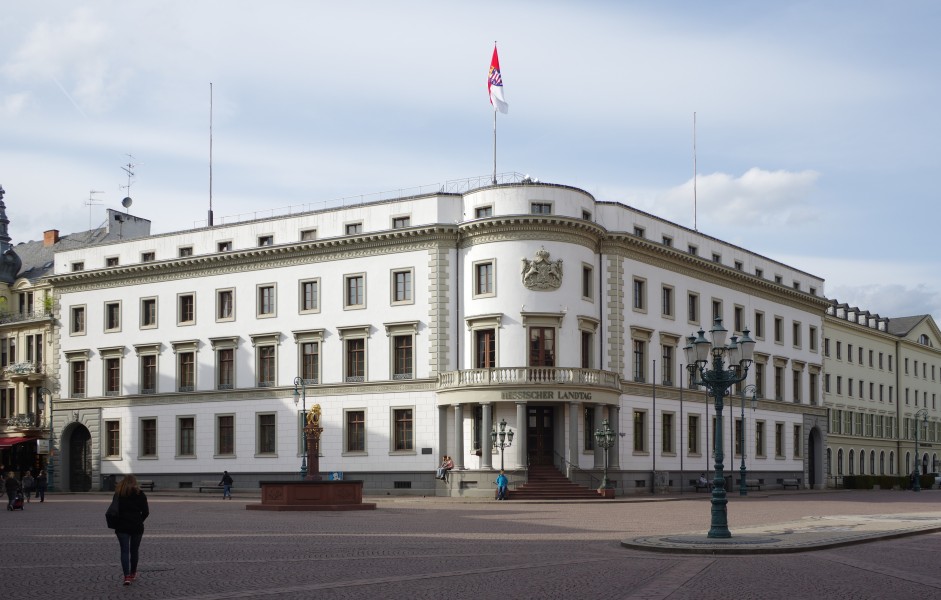 Wiesbaden Stadtschloss BW 2017-04-25 17-29-40