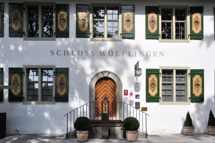 Winterthur - Schloss Wülflingen mit Waschhaus und Scheune, Wülflingerstrasse 214 2011-09-11 15-04-16 ShiftN