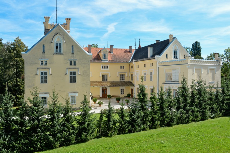 Wolfsberg Reinfelsdorf 20 Schloss Weissenau 29082014 777