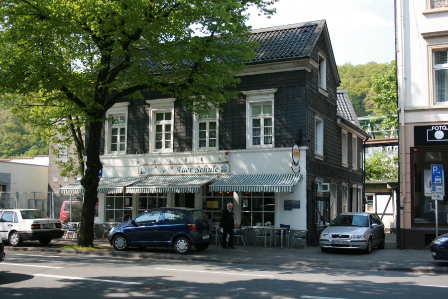 Wuppertal - Friedrich-Engels-Allee 185 03 ies