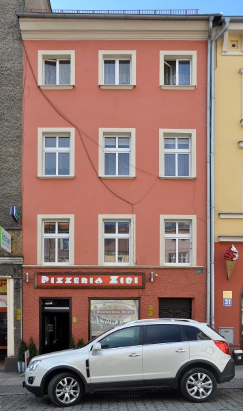 Ząbkowice Śląskie, Rynek 30, 01