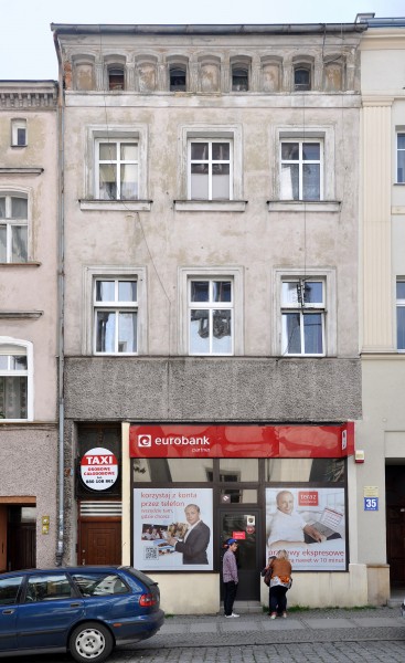 Ząbkowice Śląskie, Rynek 34, 01