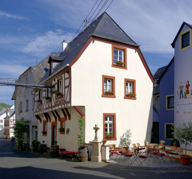 Zeltingen-Rachtig Kurfürstenstr 49 BW 2015-06-07 16-59-08