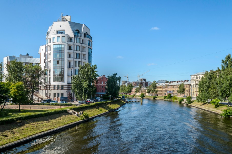 Zhdanovka River SPB 01