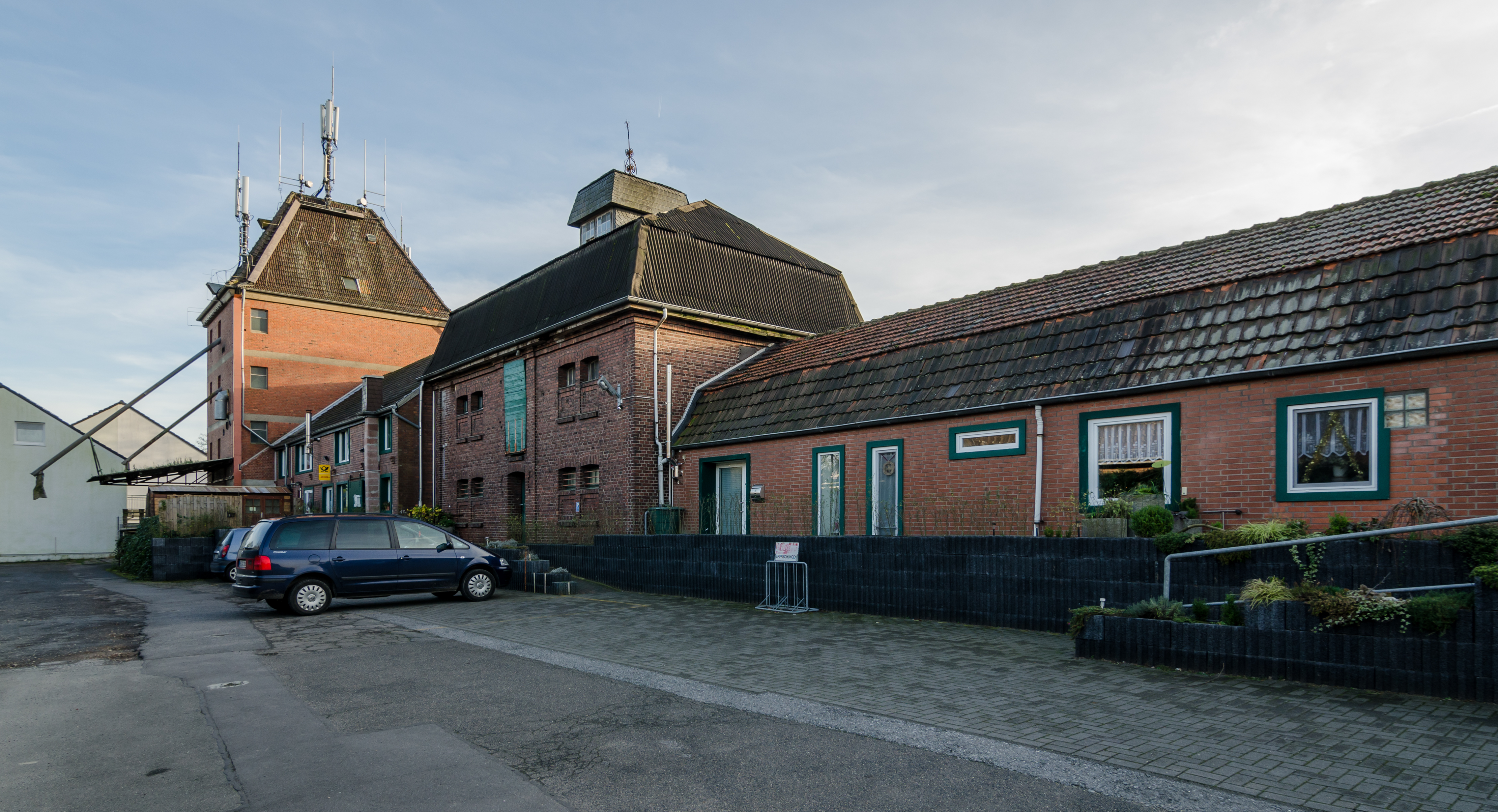 Rheinberg, Budberg, Rheinkamper Straße 13, 2015-12 CN-02