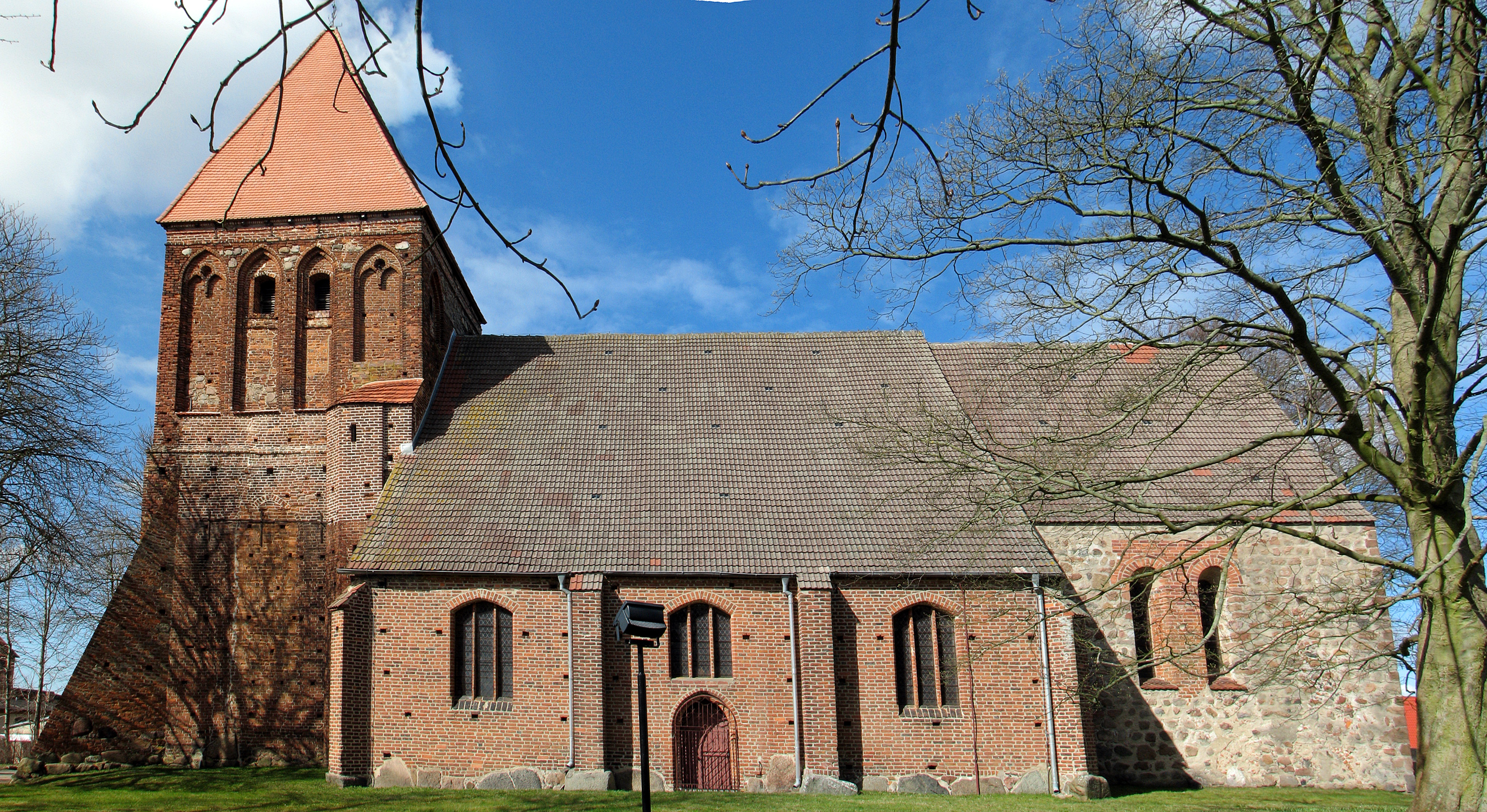 Richtenberg St Nikolai side