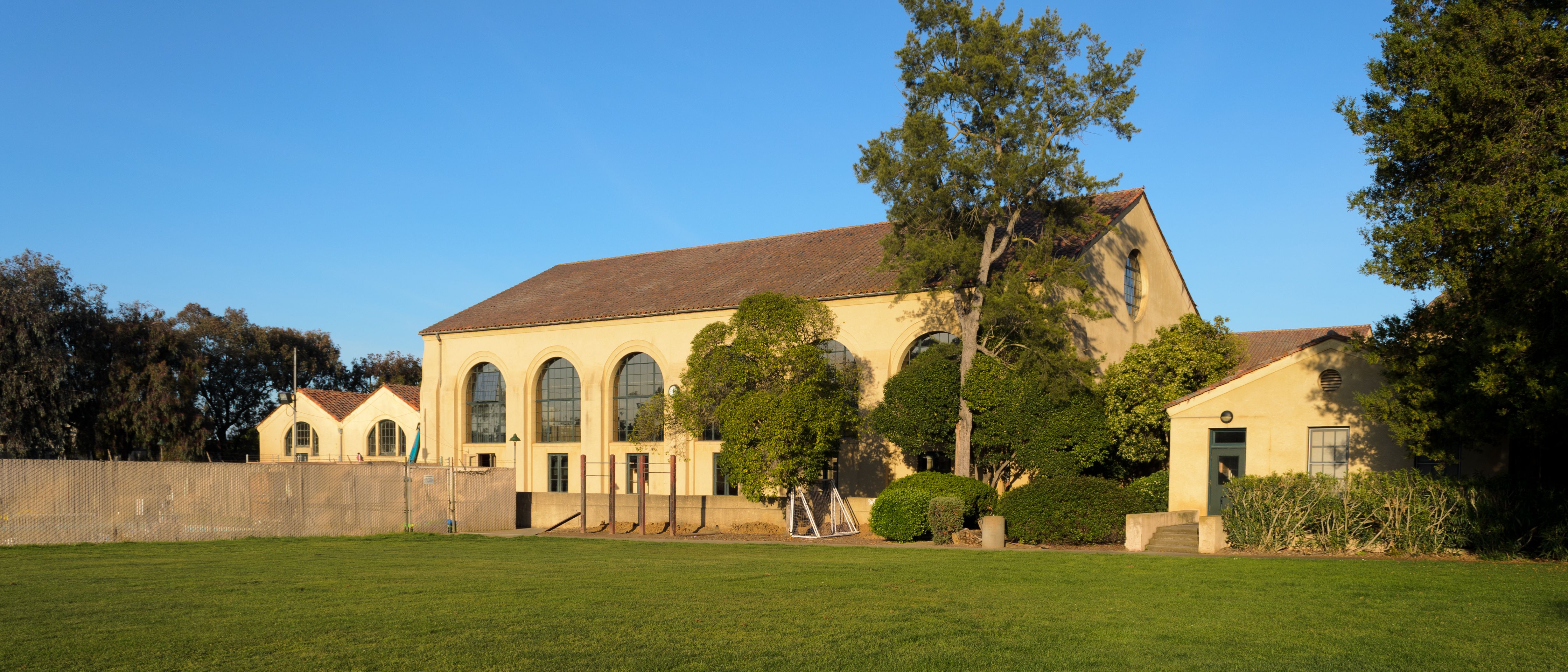 Roble Gym Stanford April 2013 002