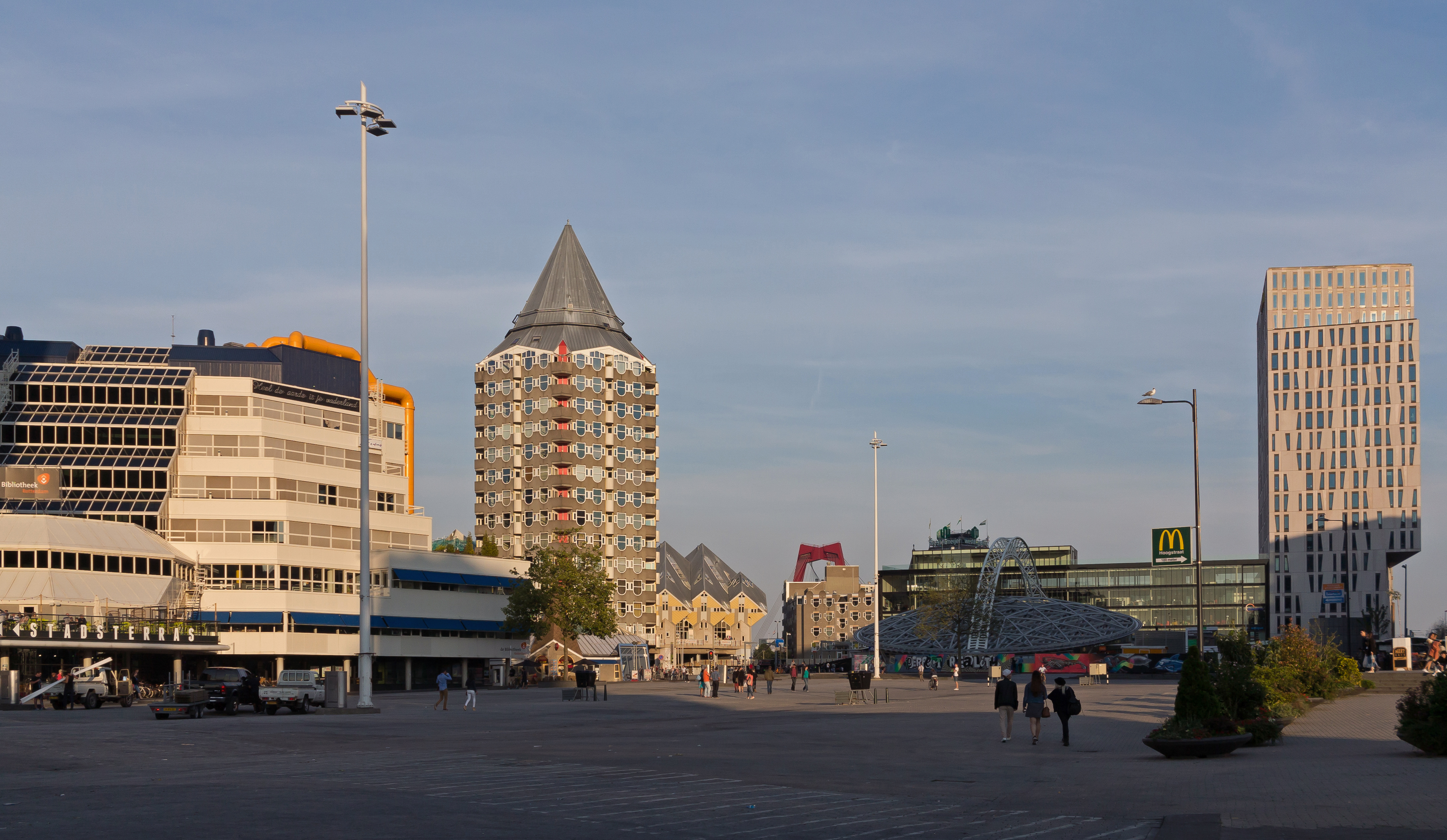 Rotterdam, straatzicht1 vanaf de Binnenrotte foto11 2015-08-01 20.07