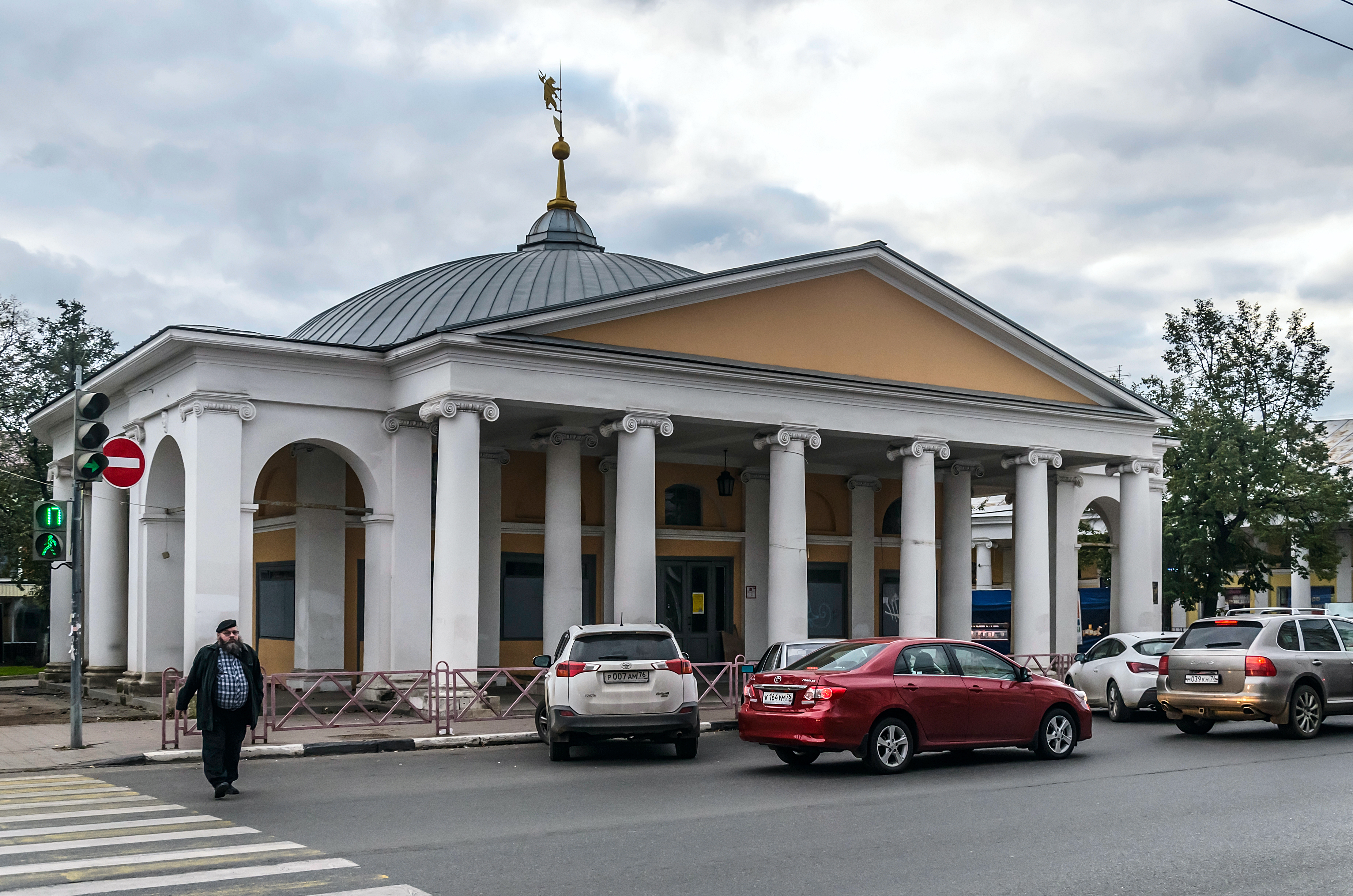 Rotunda of Trading Rows in Yaroslavl