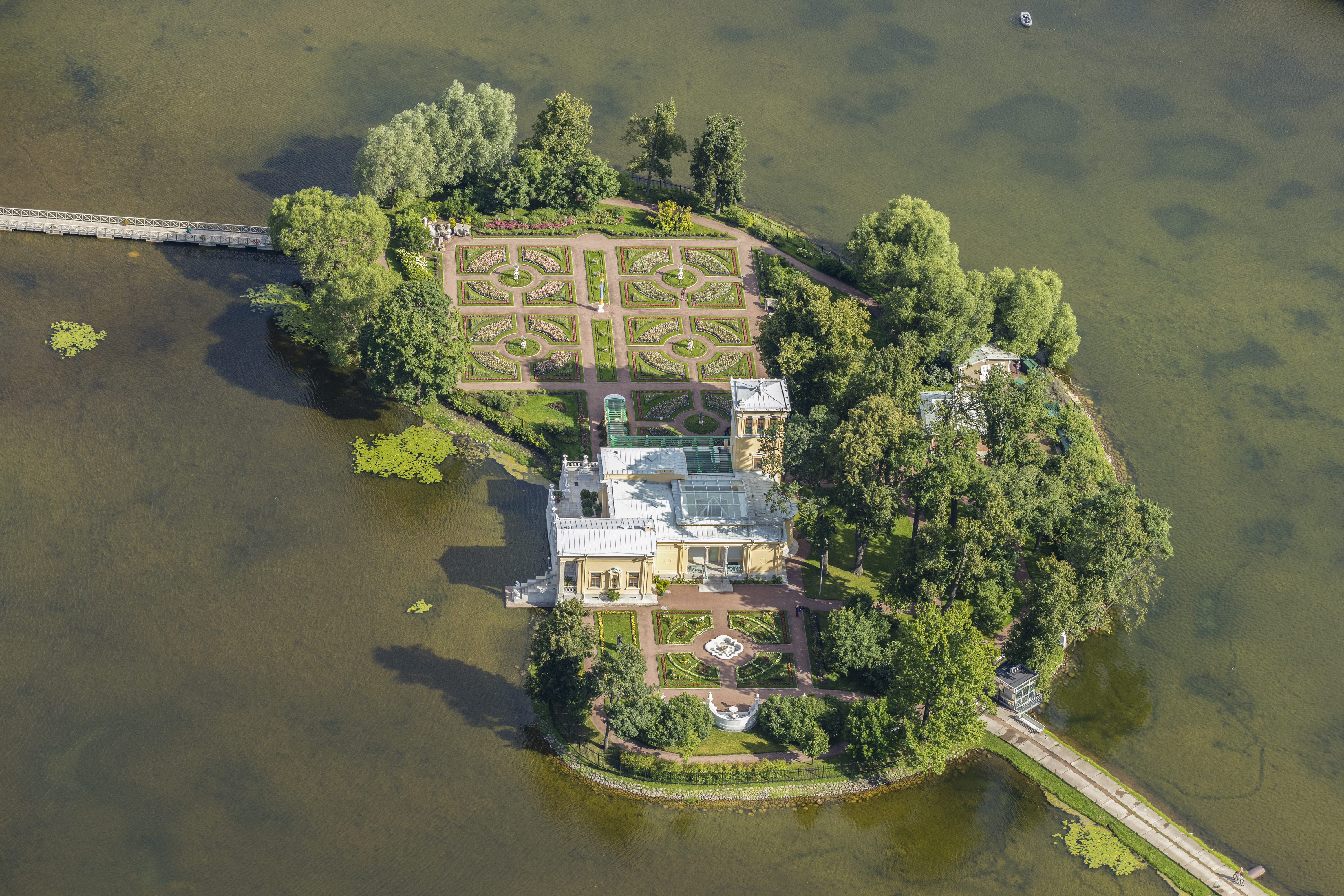 RUS-2016-Aerial-SPB-Peterhof Palace-Tsaritsyn Pavilion