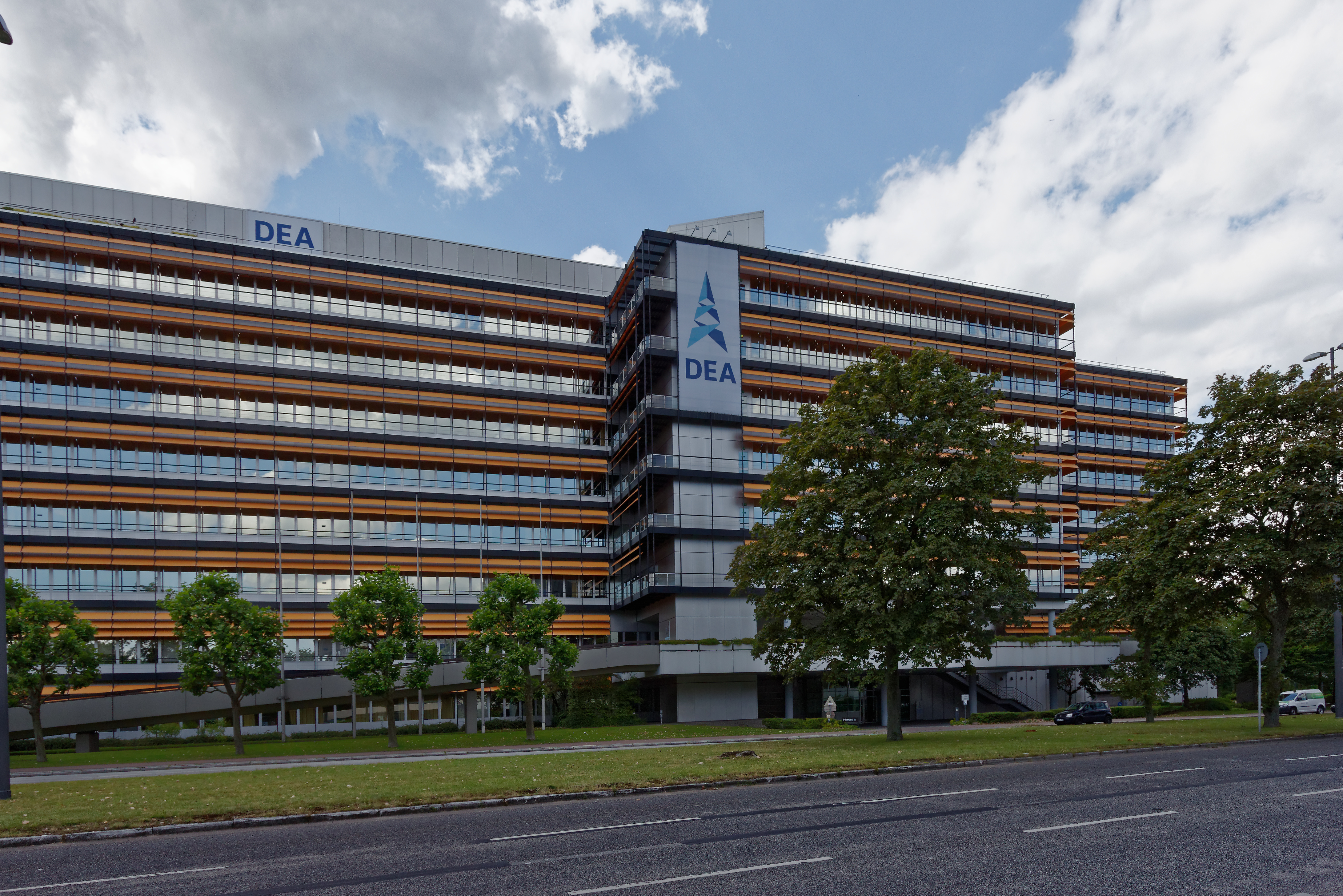 Rwe dea überseering 01