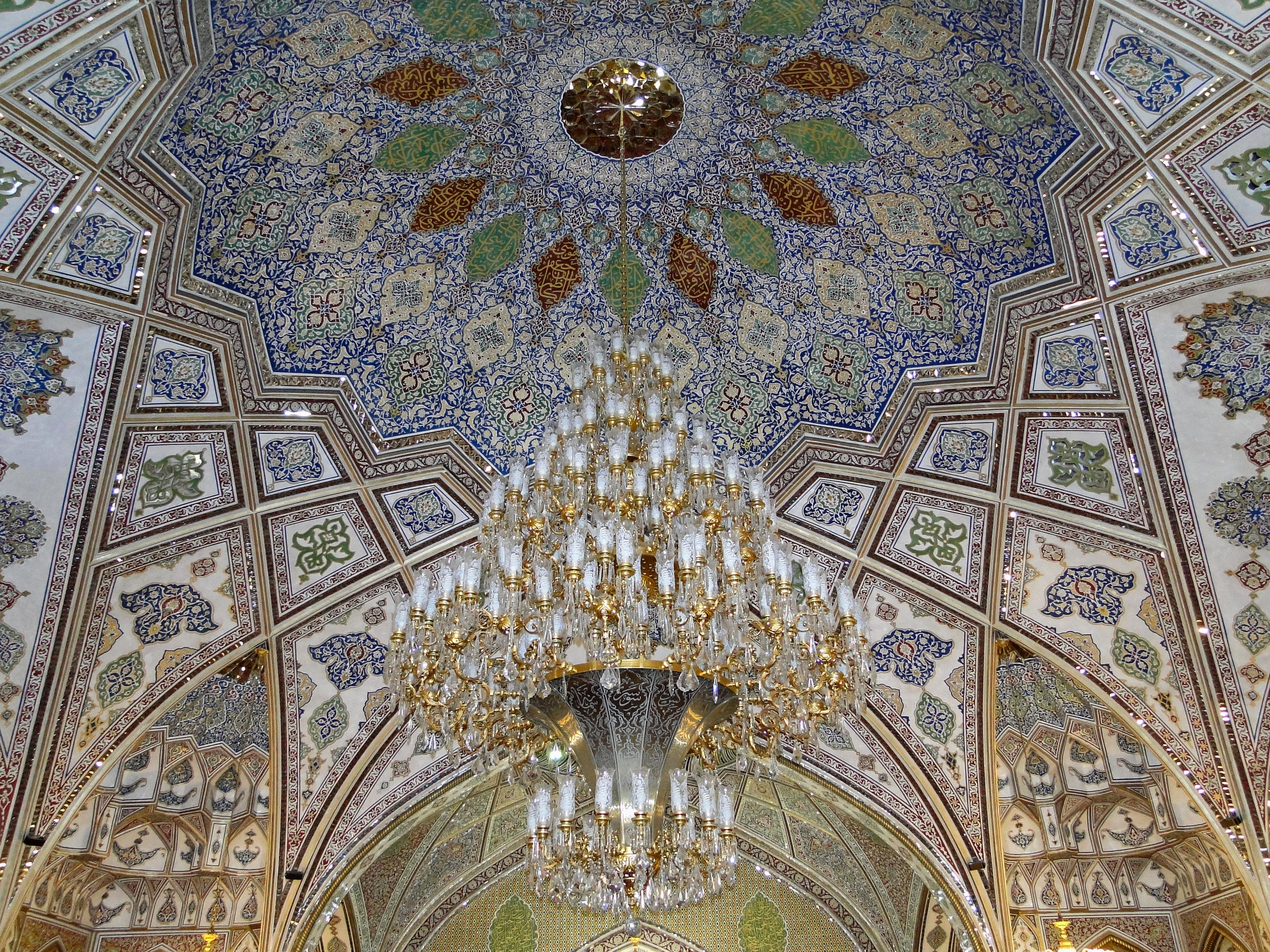 Sayyidah Ruqayya Mosque - Chandelier 01