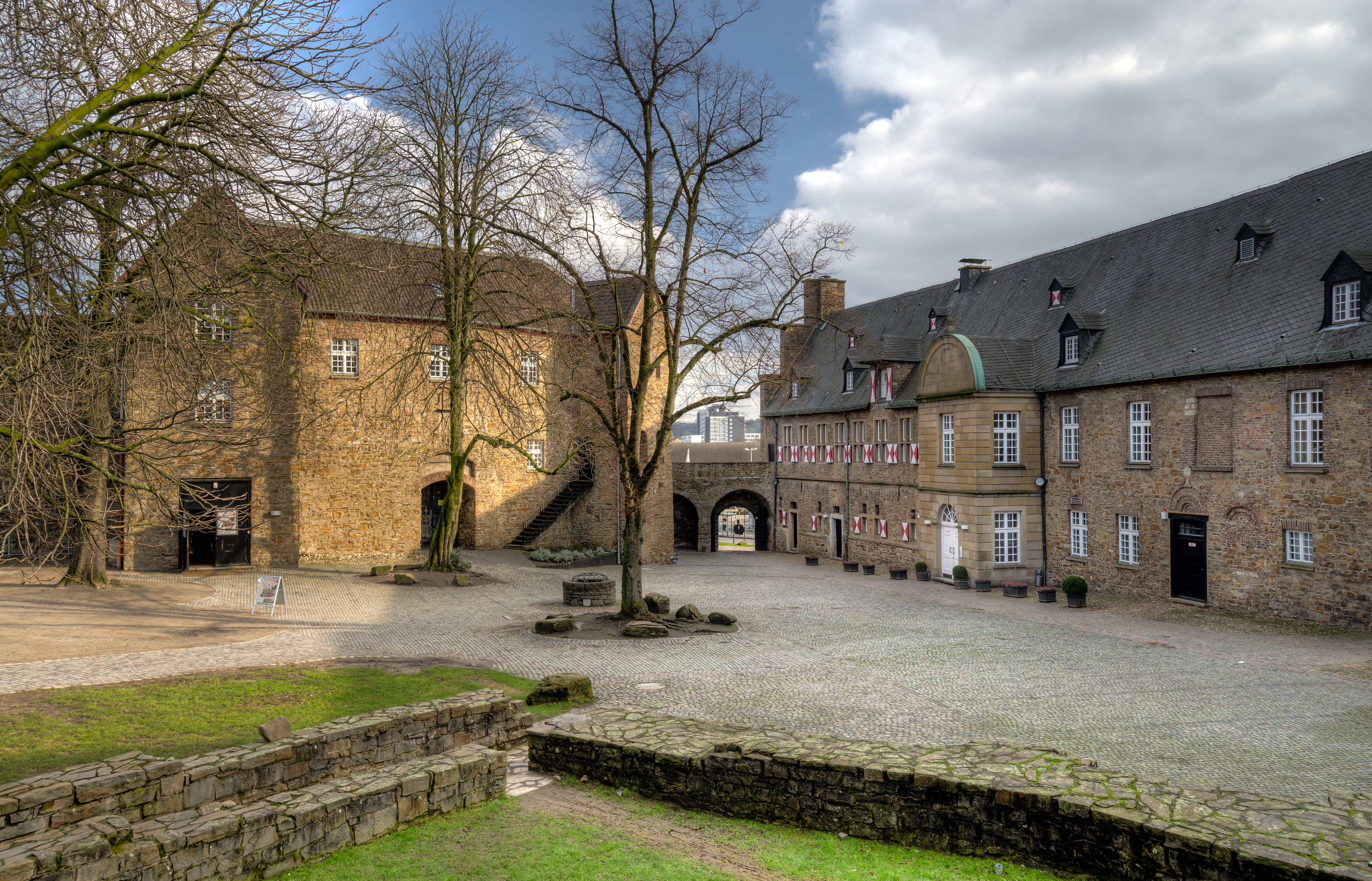 Schloss-Broich-2013-03