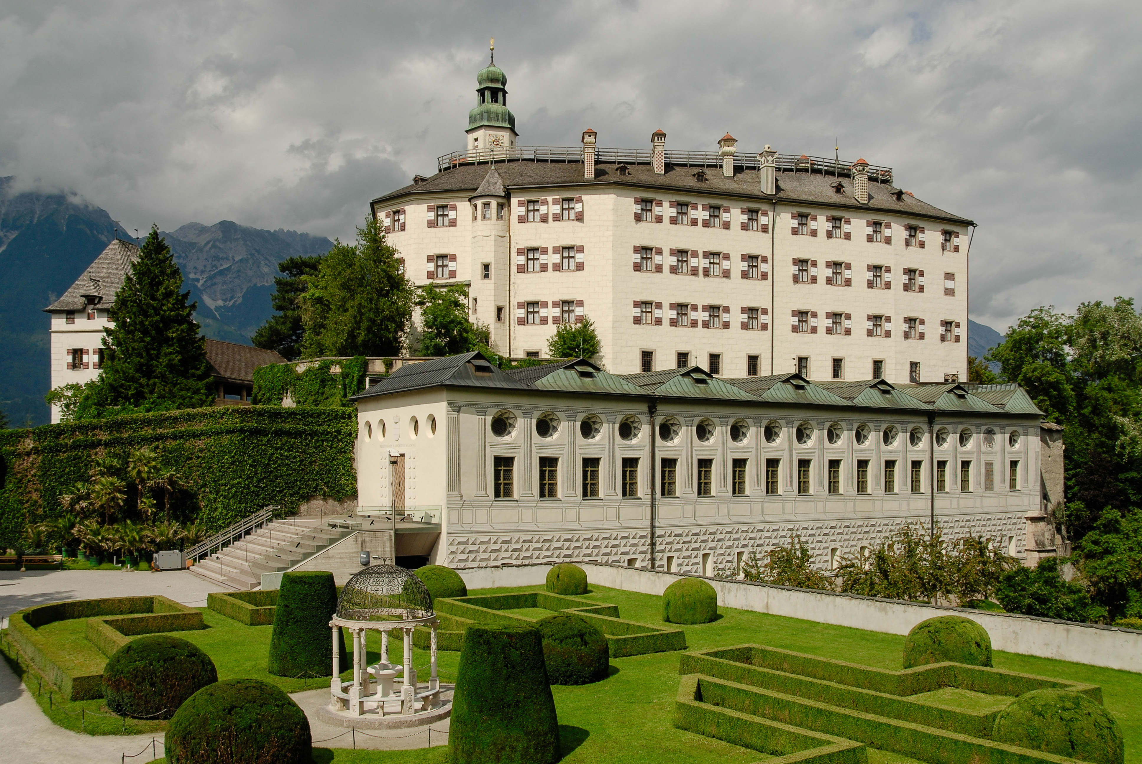 Schloss Ambras 9789