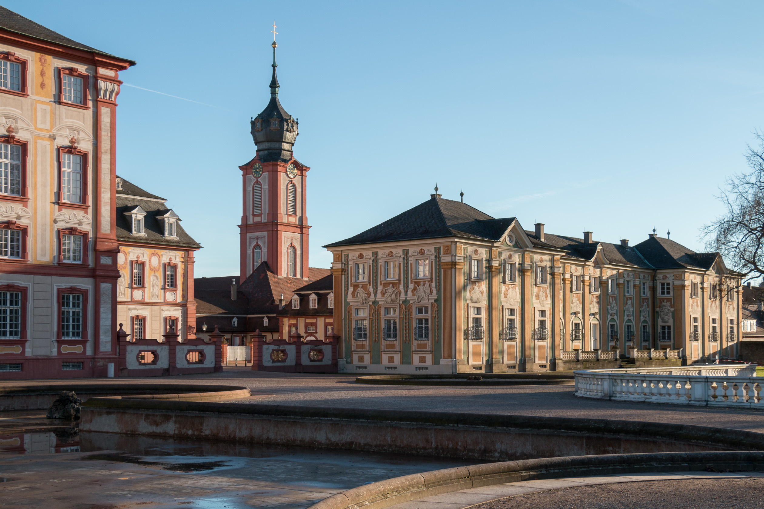 Schloss Bruchsal-Kirchturm-Kavalierbau