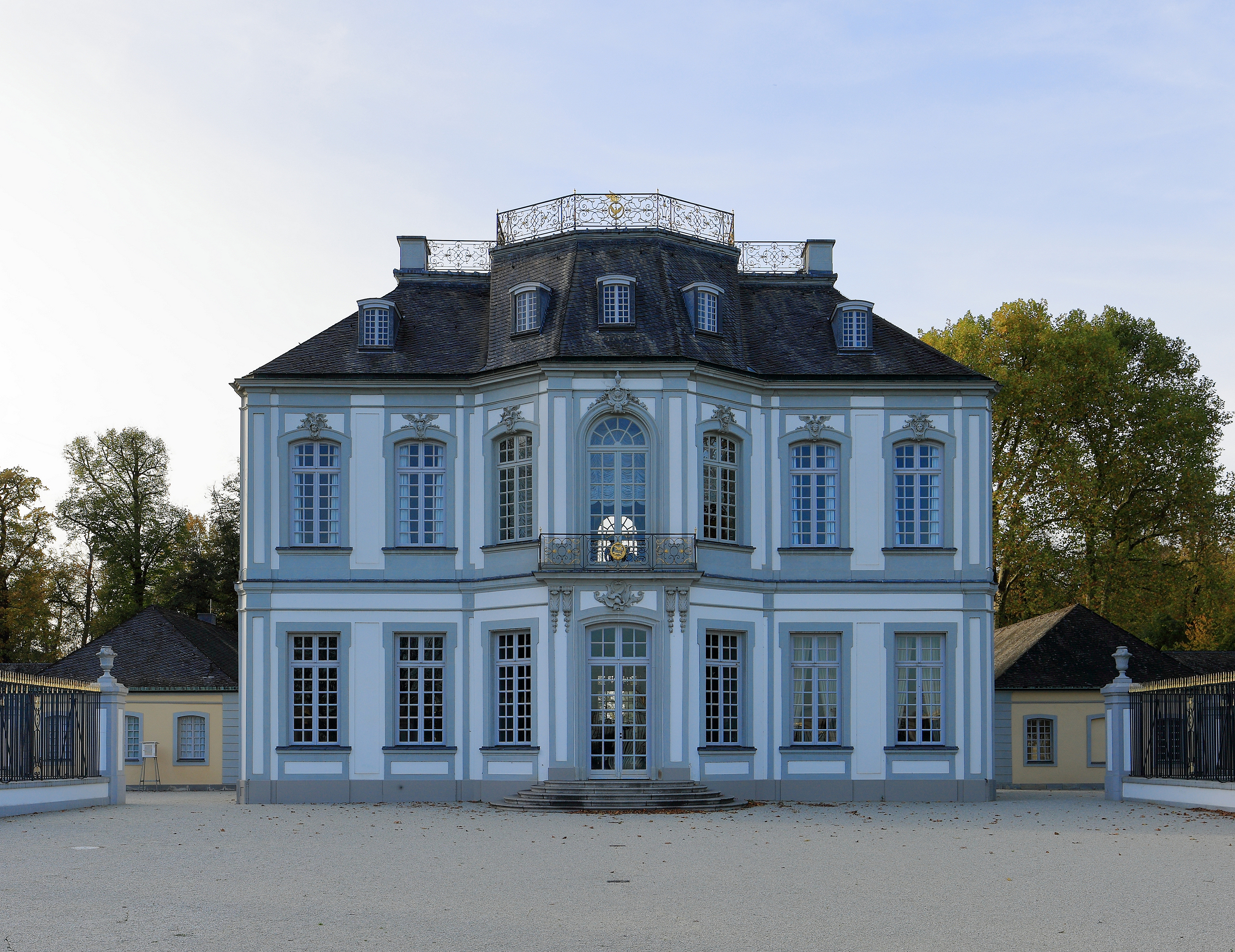 Schloss Falkenlust, Eastern Facade, November 2017