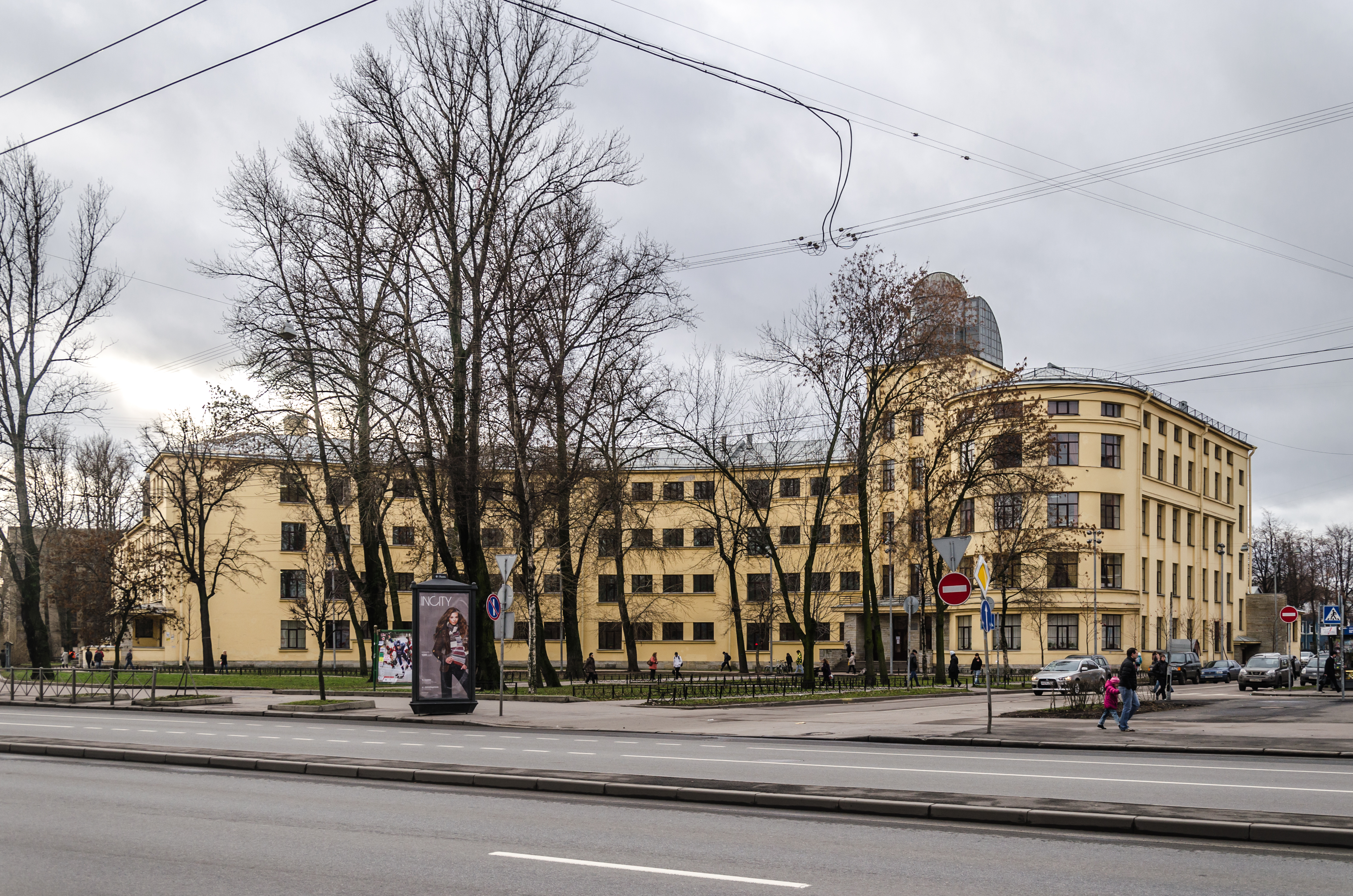 School 384 SPB
