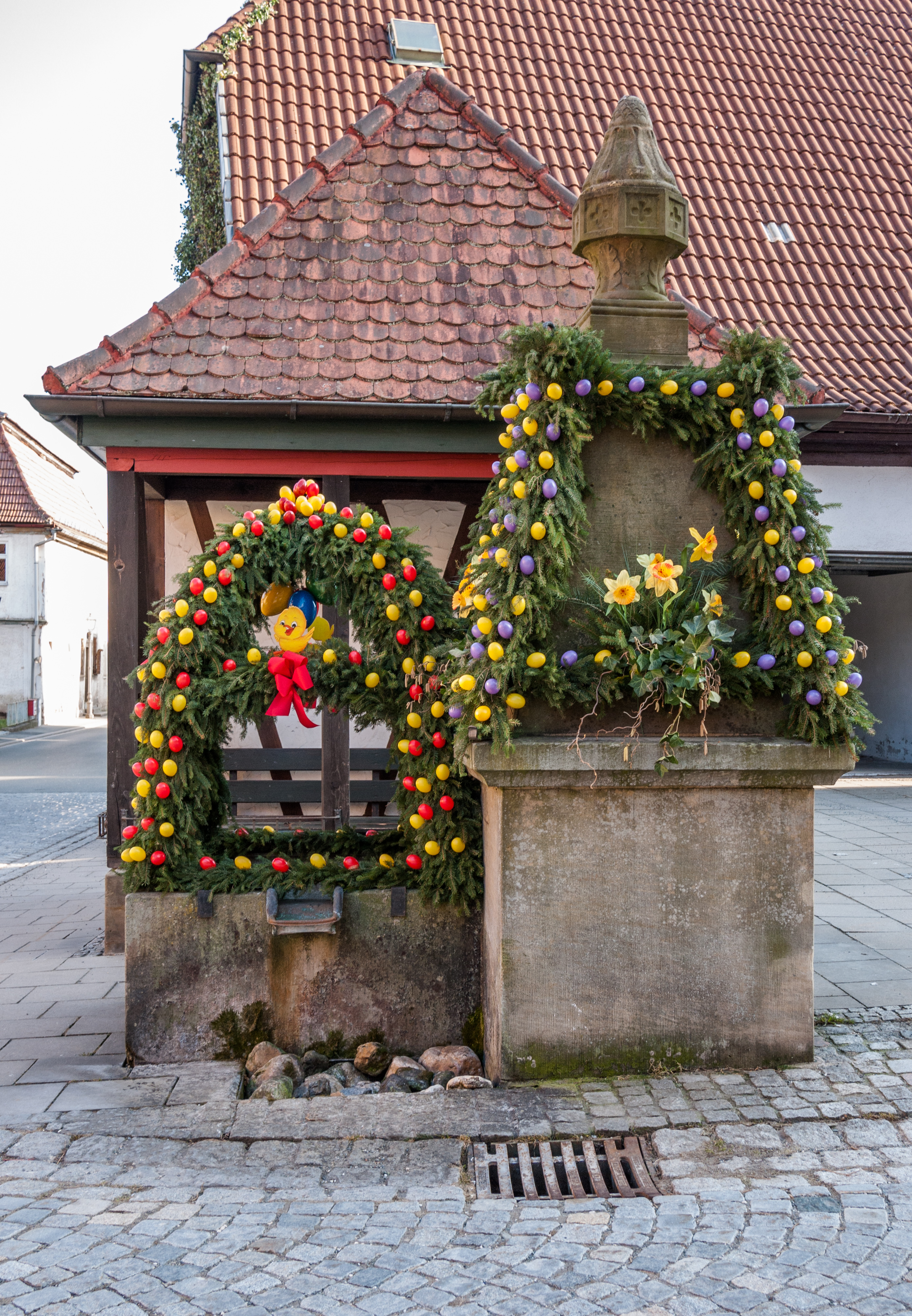 Schwürbitz-easter-fountain-1010281PS