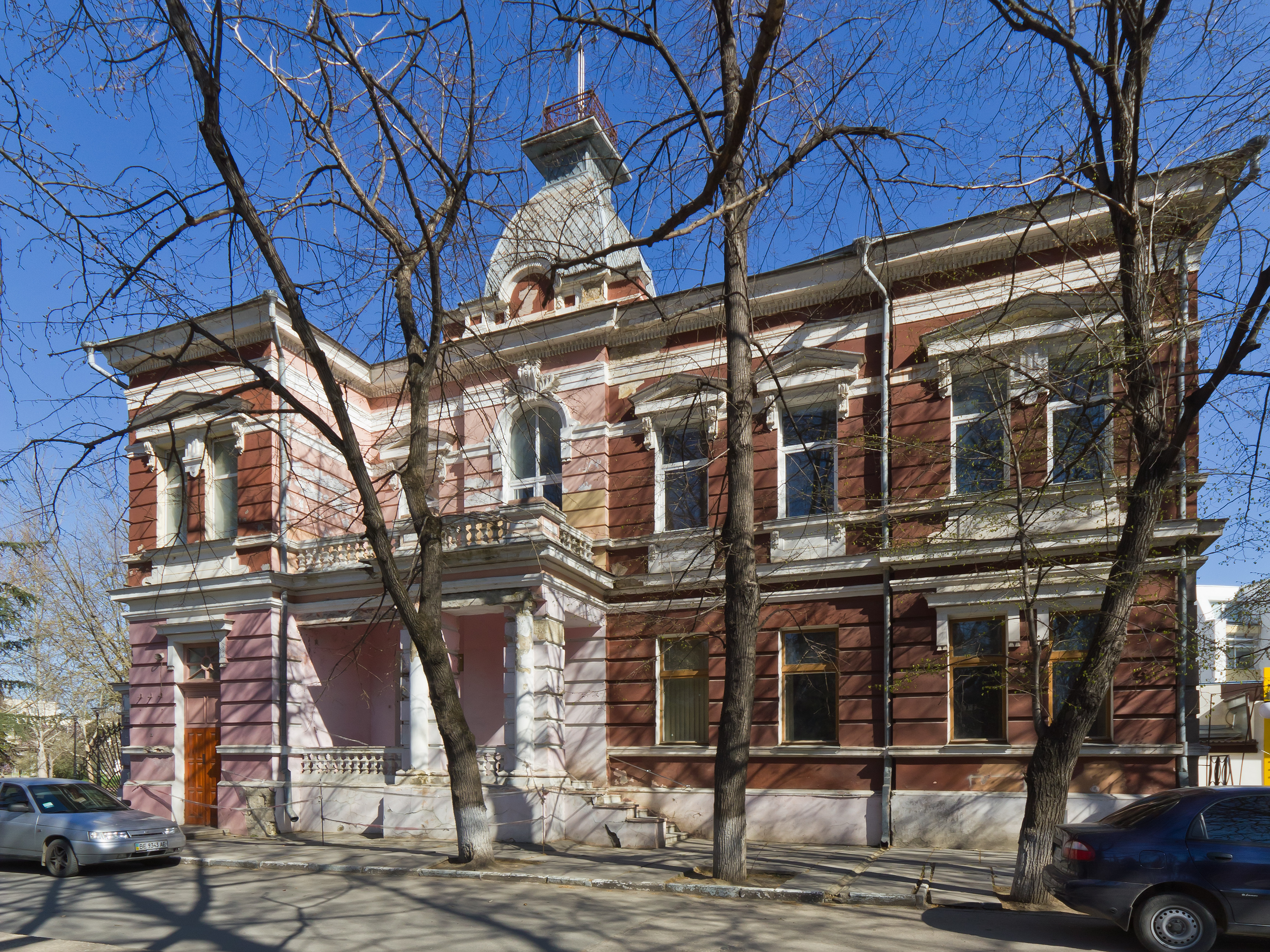 Simferopol 04-14 img12 Dintser House