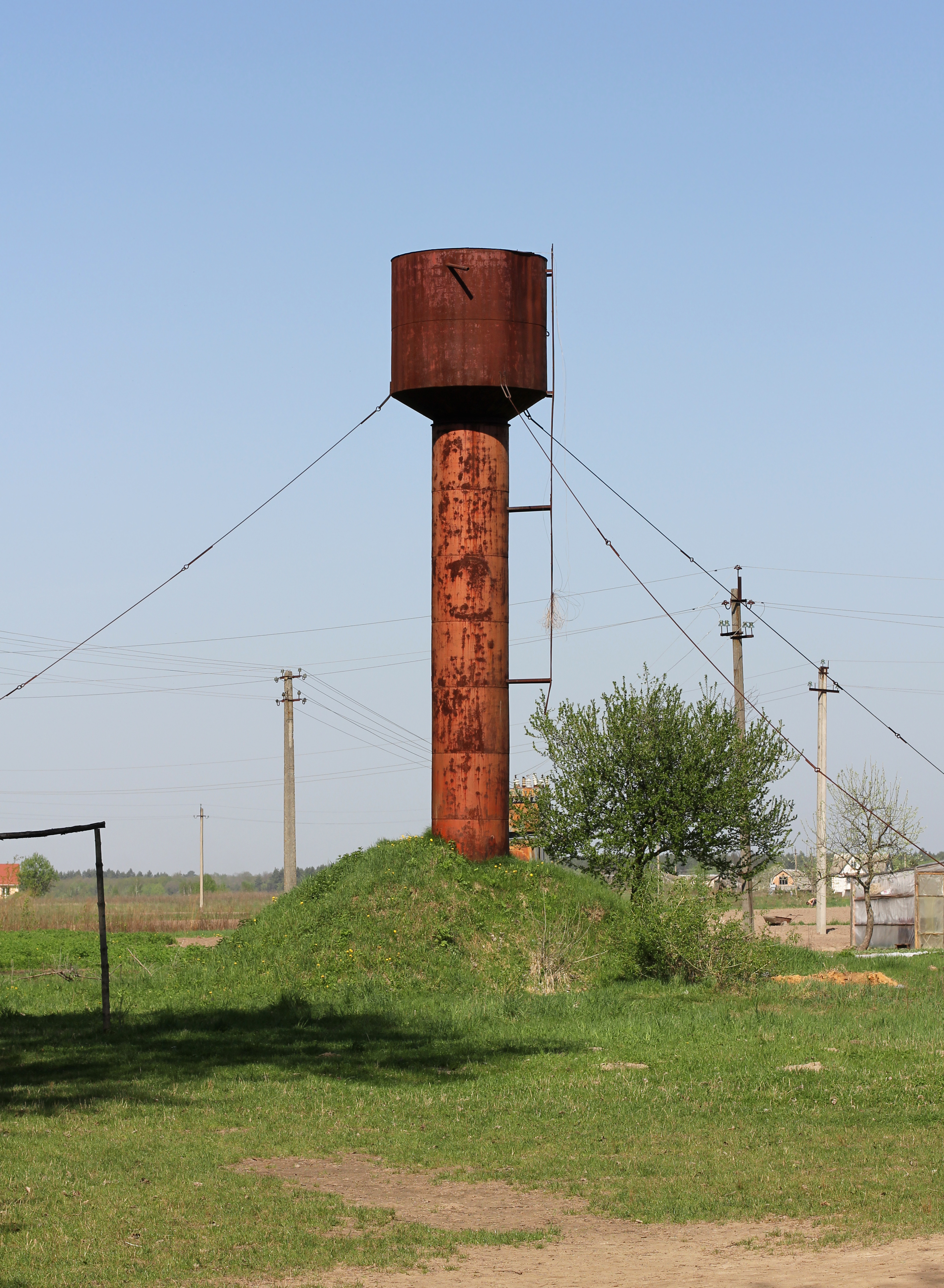 Slavnoe water tower 2012 G2