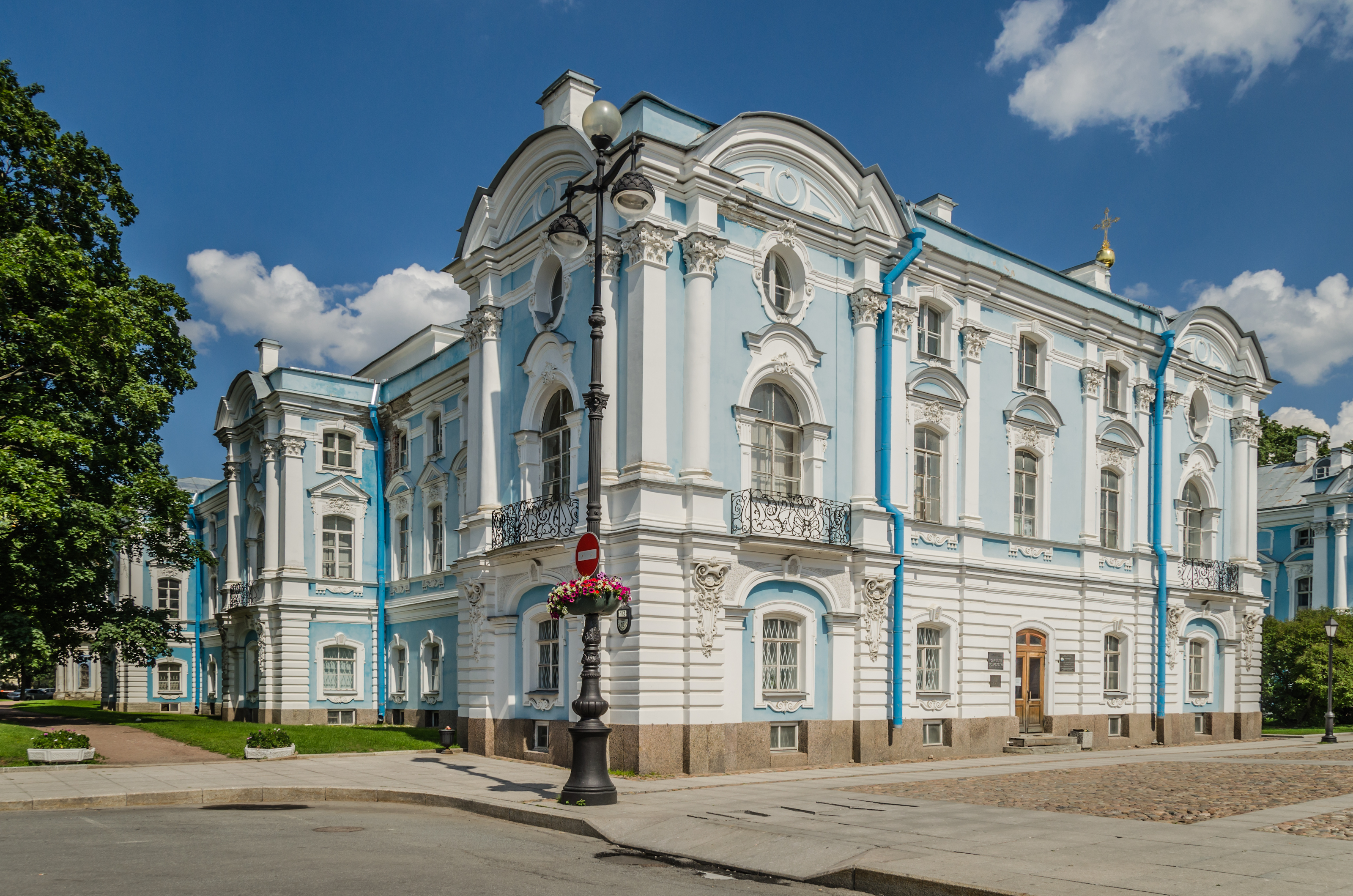 Smolny convent building 01