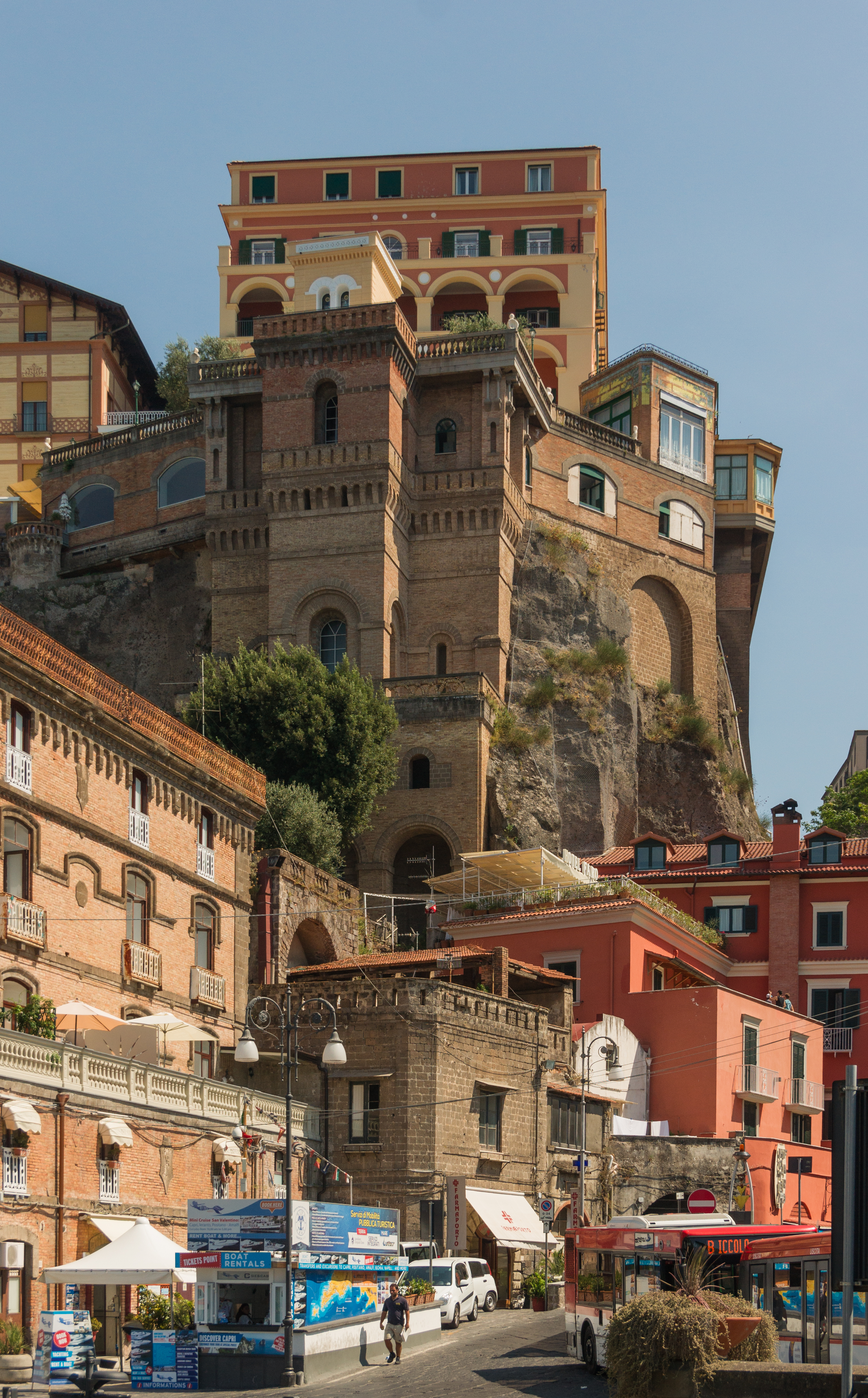 Sorrento buidings