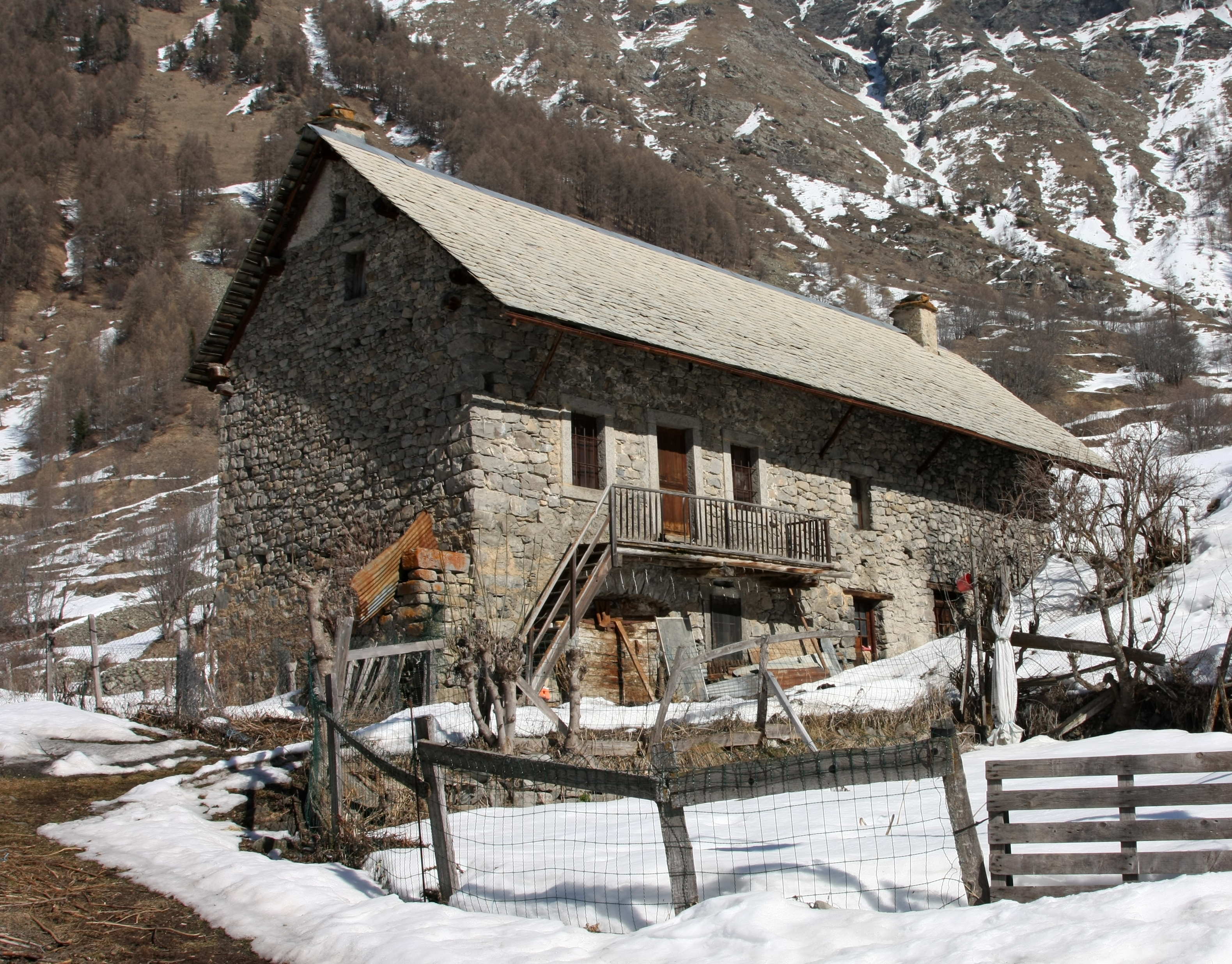 Stone house in Prapic (2)