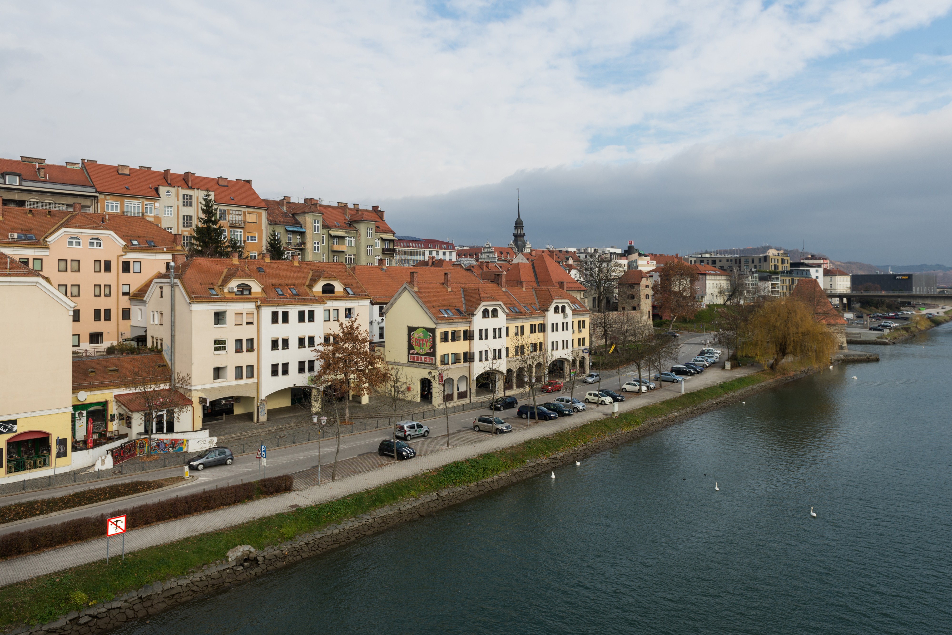 15-11-25-Maribor Innenstadt-RalfR-WMA 4248