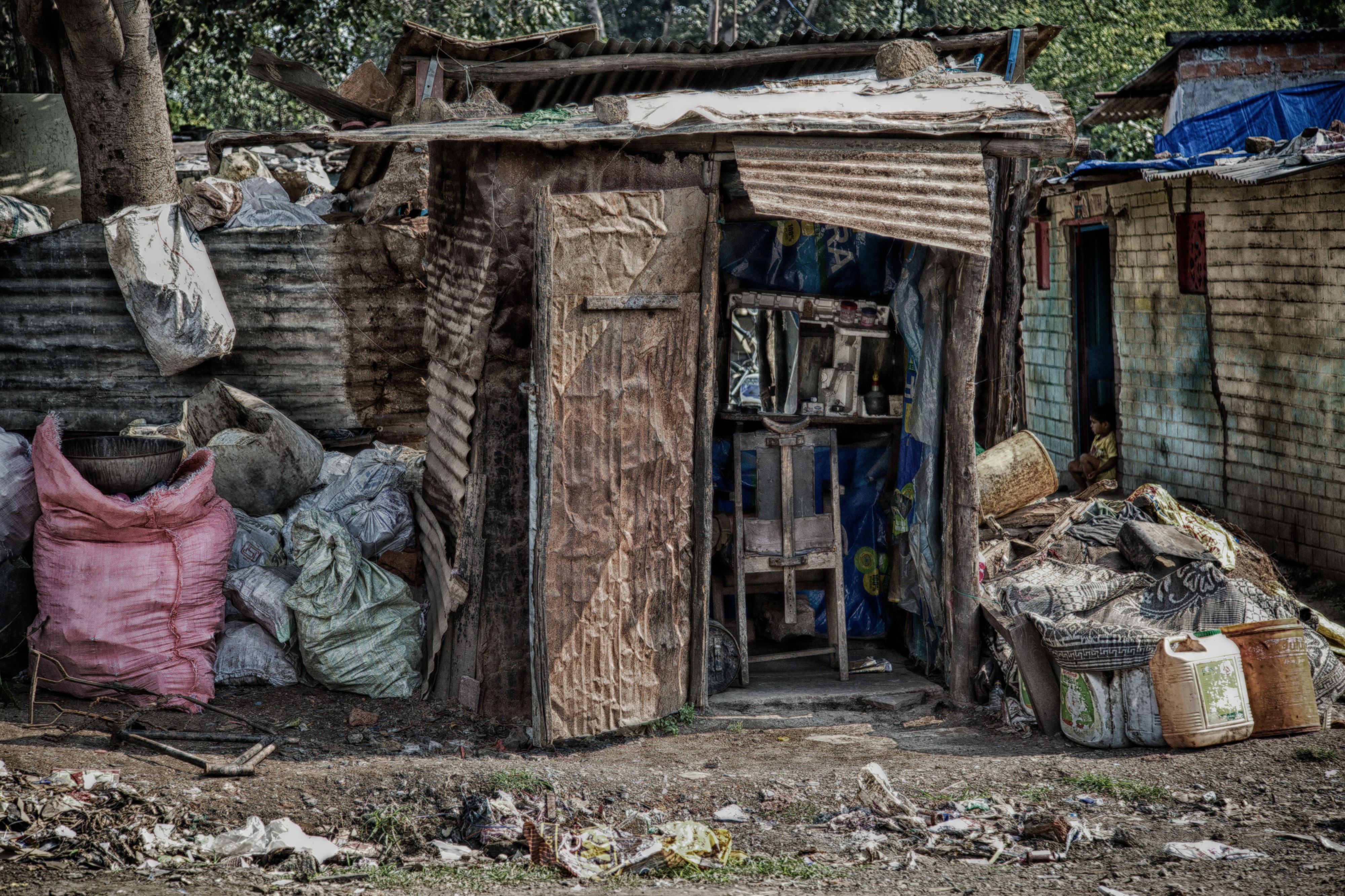 Abandoned Barber Shack (11372011455)
