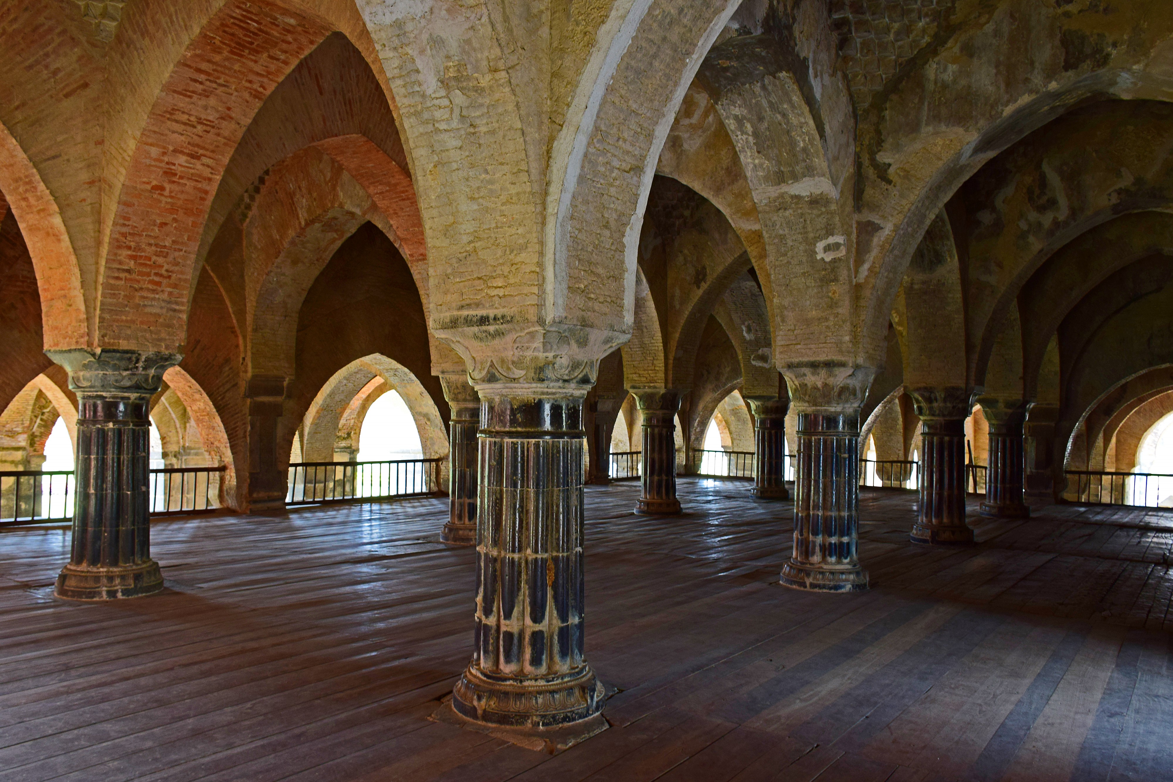 Adina Masjid Badshah Ki Takht 2