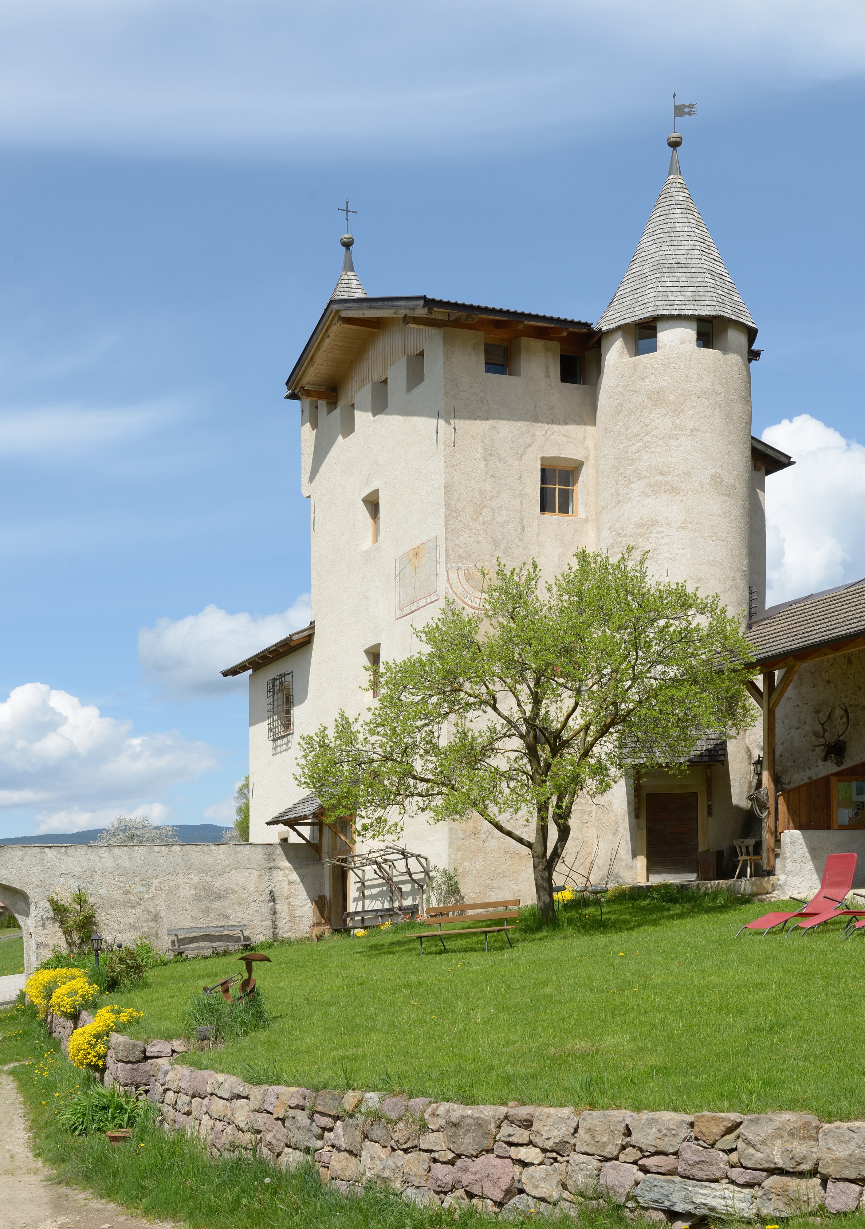 Ansitz Zimmerlehen in Völs am Schlern Haus mit Turm