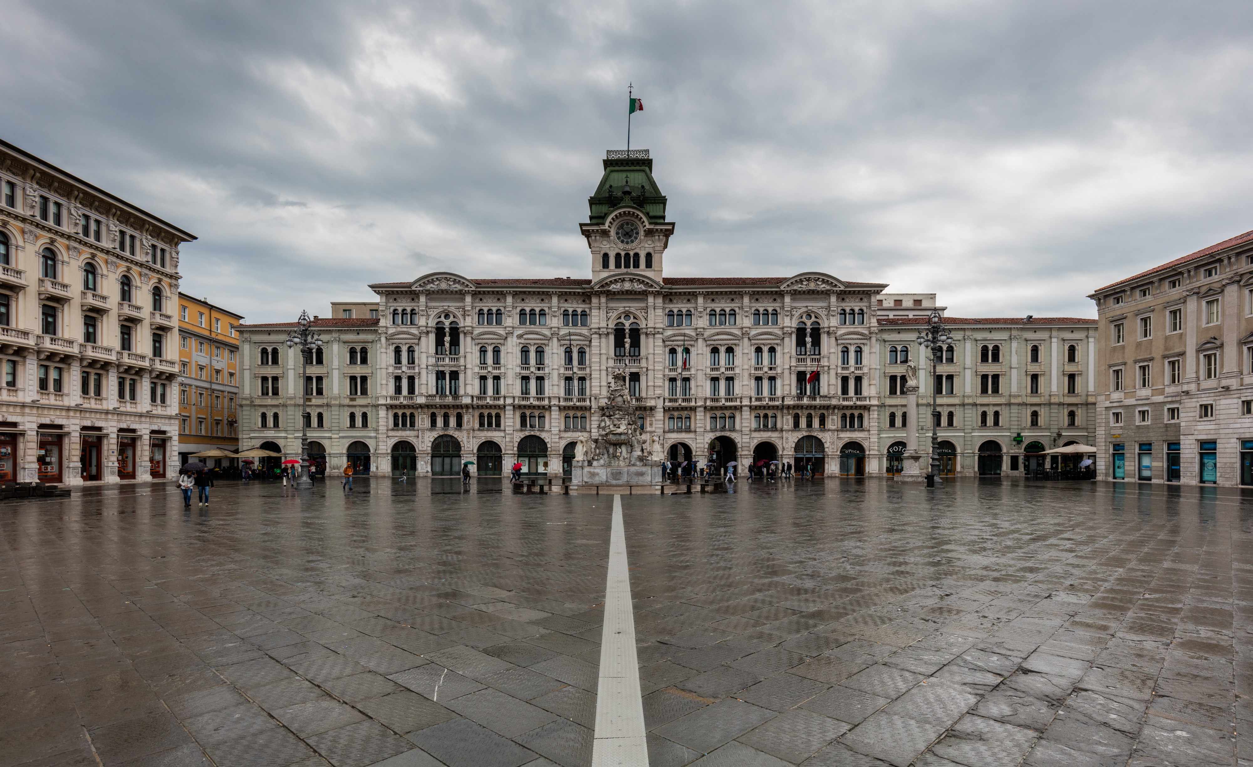 Ayuntamiento, Trieste, Italia, 2017-04-15, DD 10