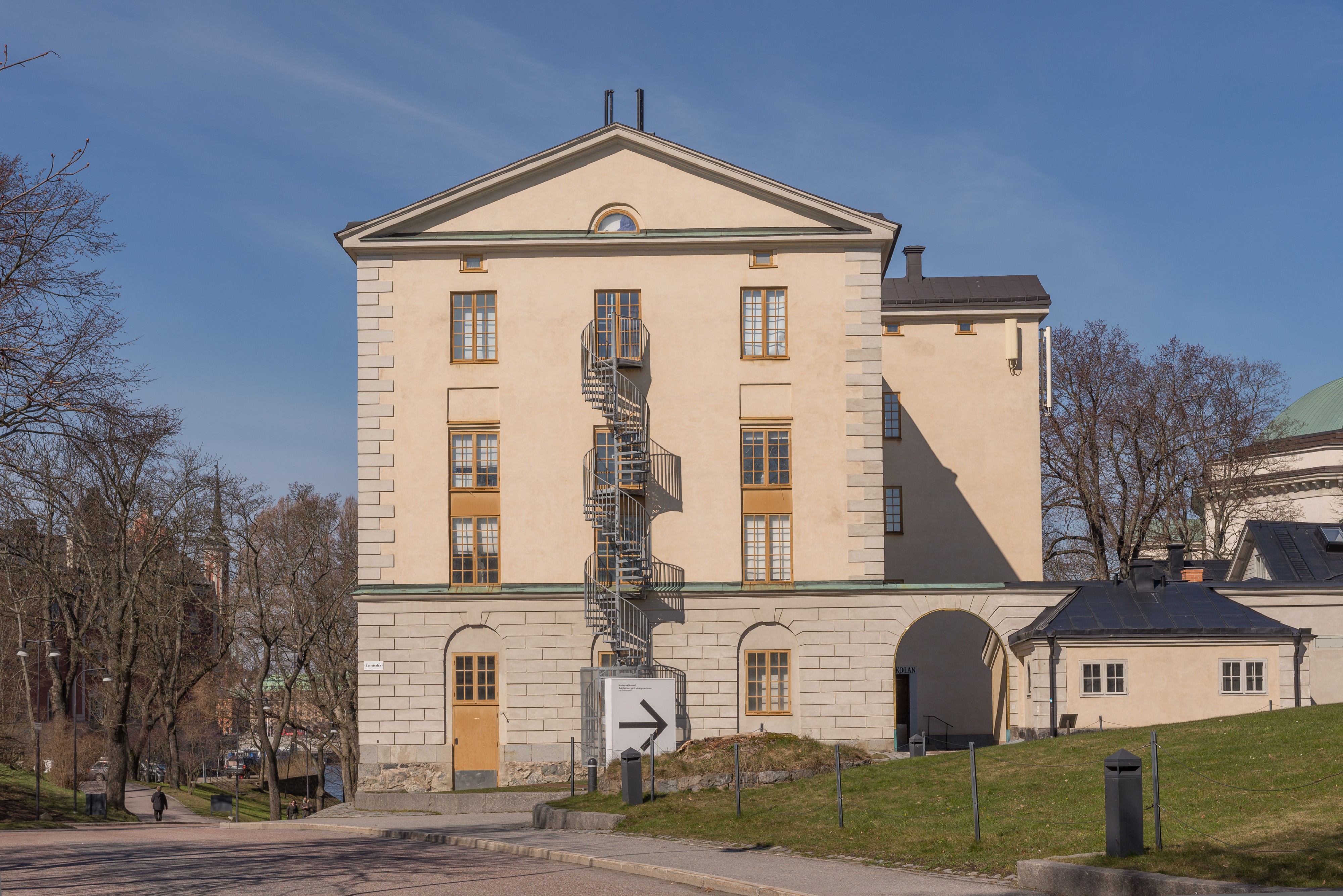 Båtmanskasernen April 2014 02