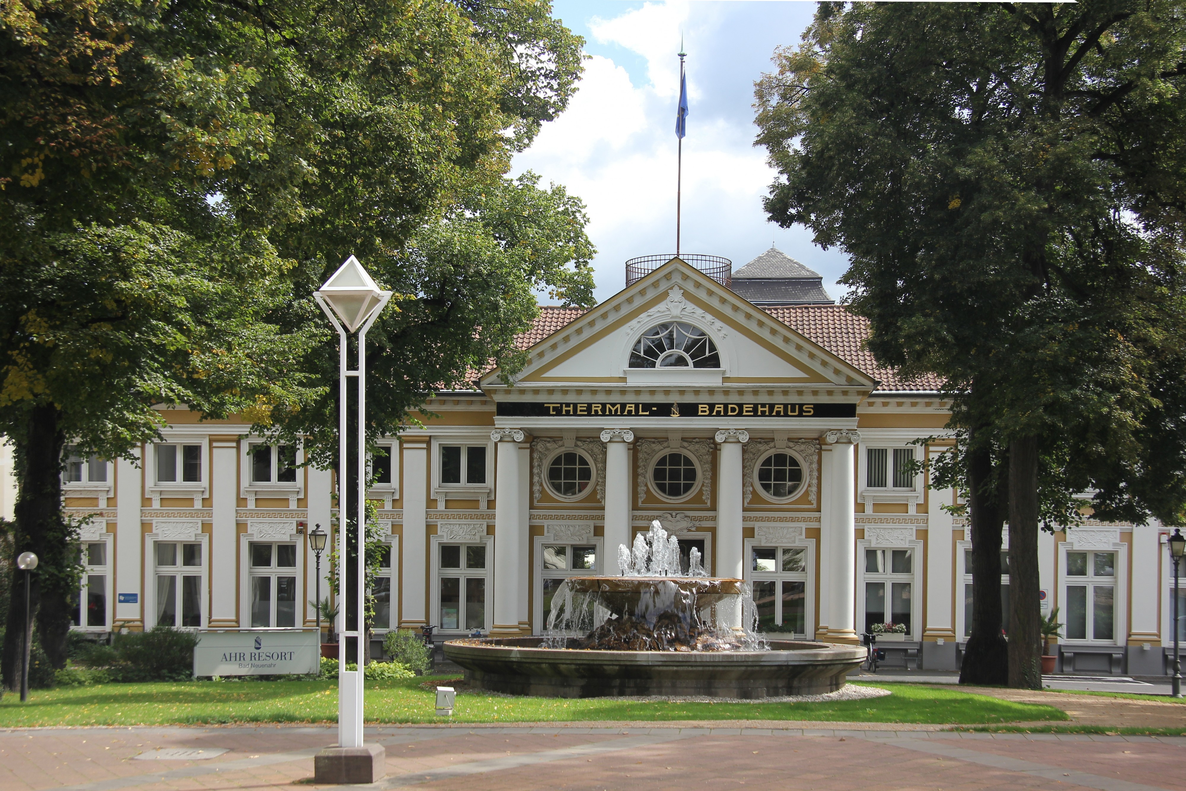 Bad Neuenahr, Thermal-Badehaus (2014-08-30 Sp)