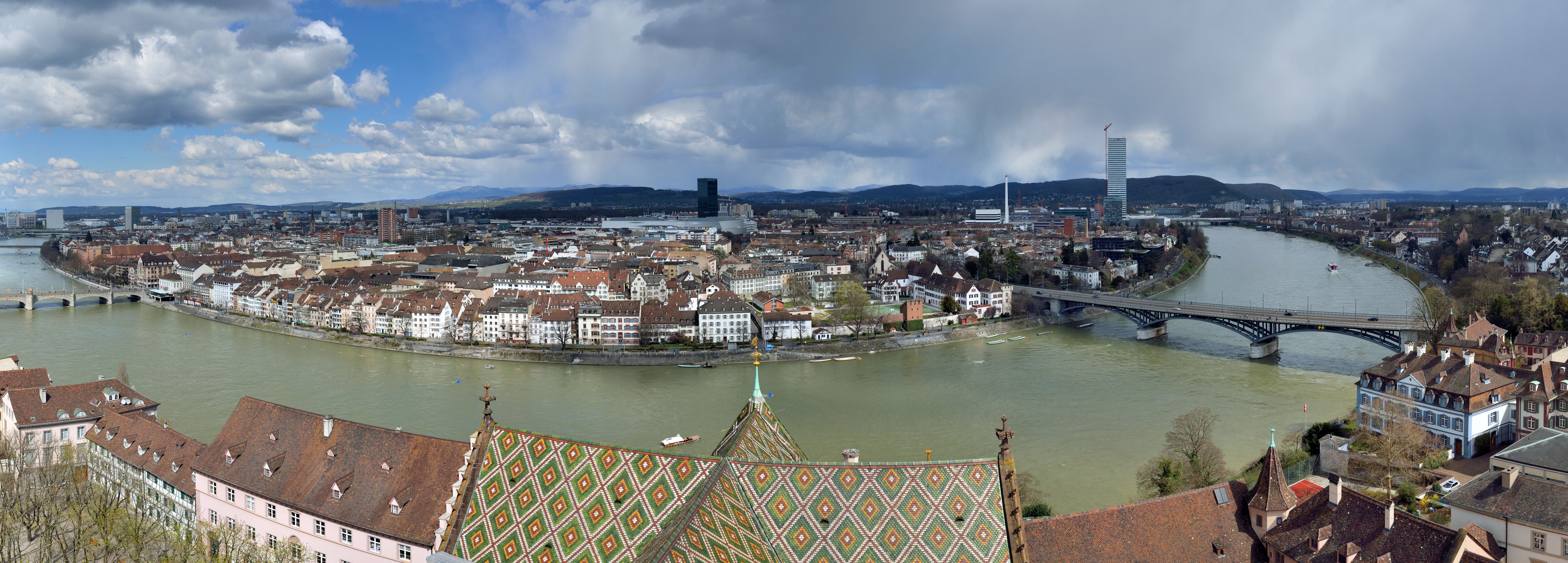 Basel - Stadtpanorama vom Münsterturm