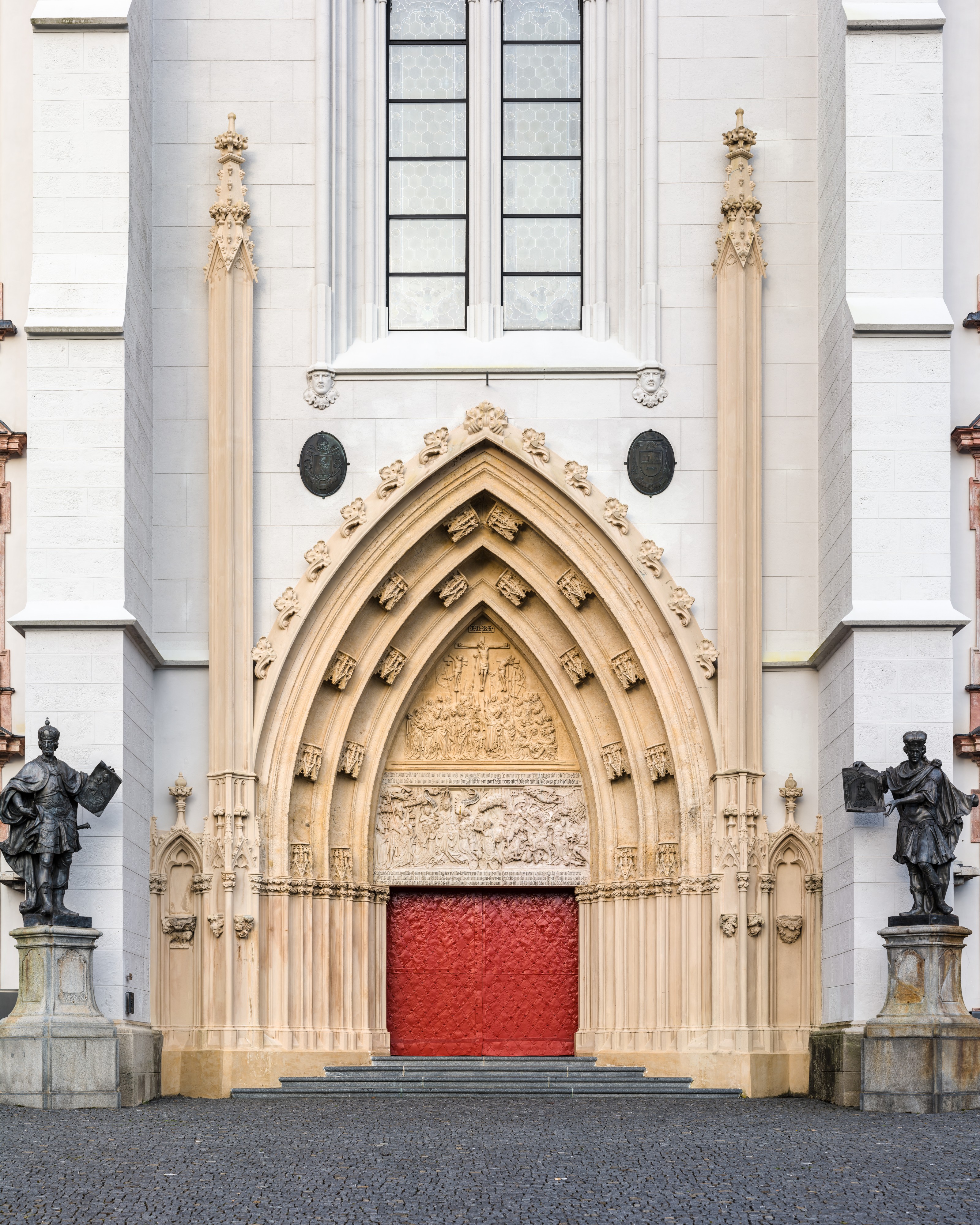 Basilika Mariazell Hauptportal 01