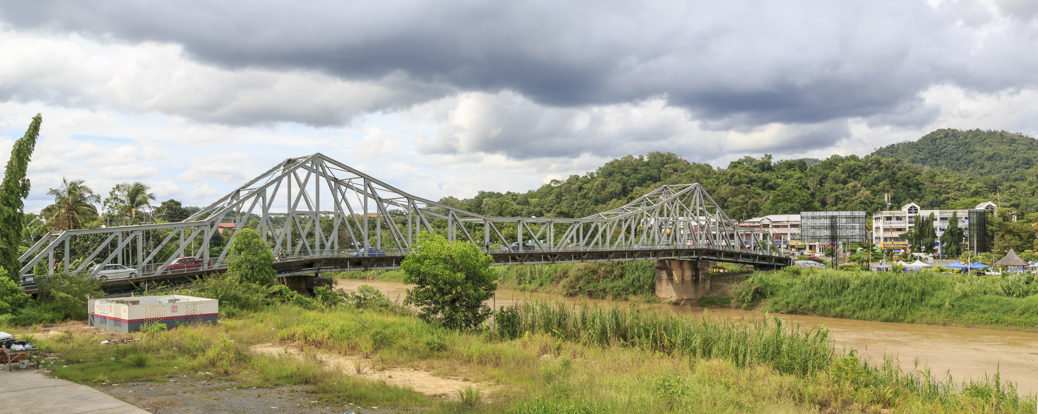 Beaufort Sabah Bridge-over-Sungai-Padas-01