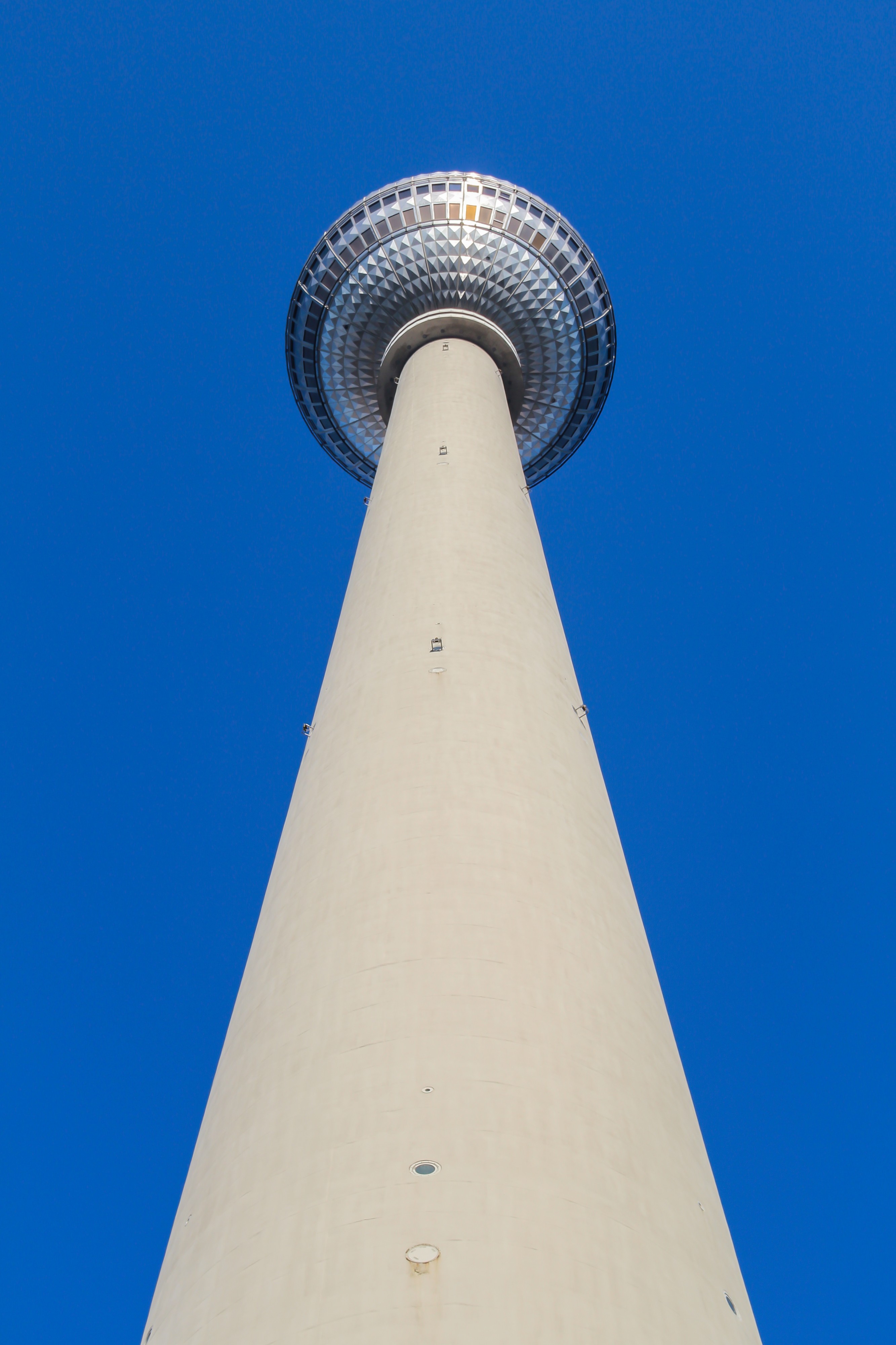 Berlin, Fernsehturm am Alexanderplatz -- 2011 -- 1