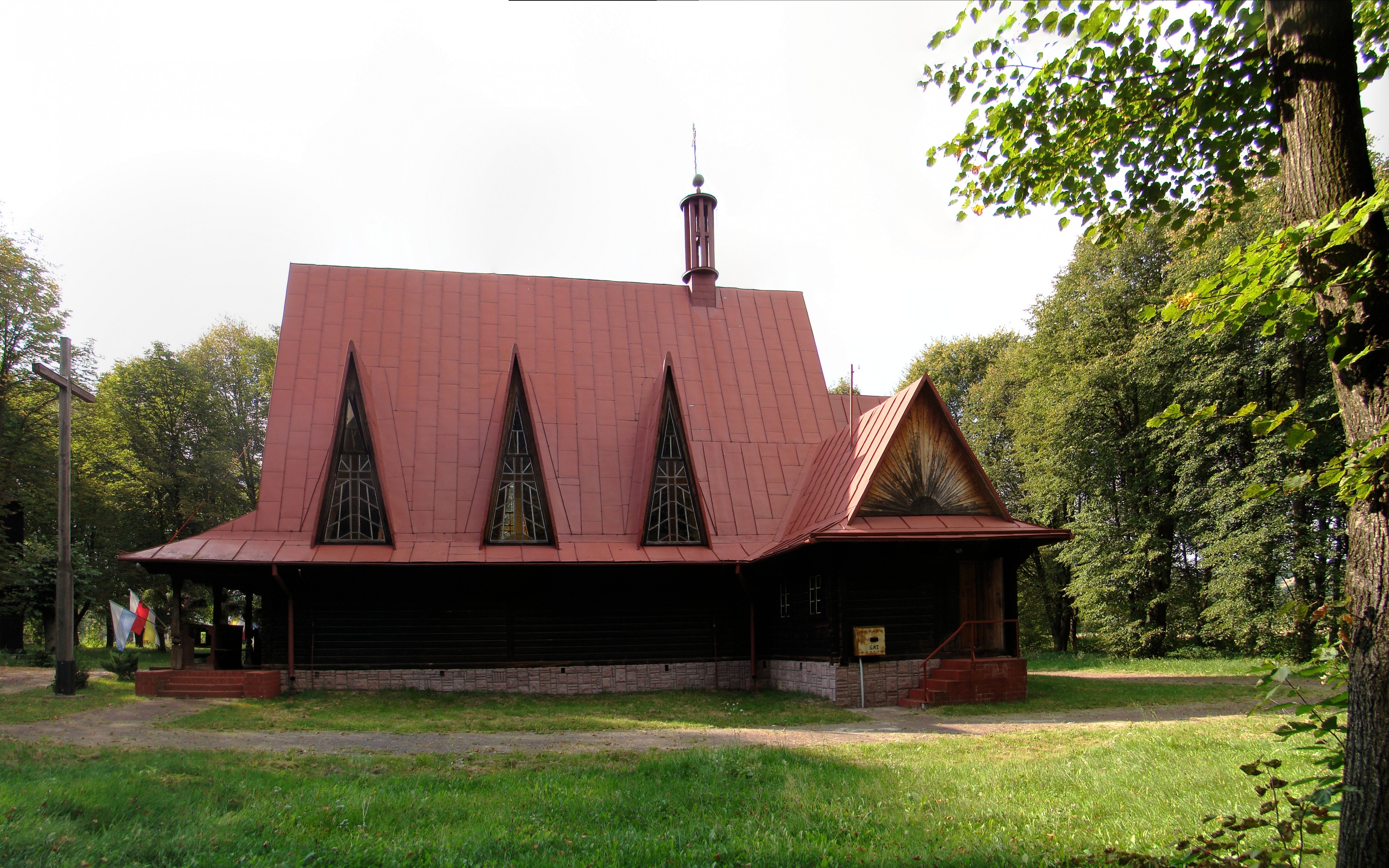 Bondyrz - kościół pw. Świętej Bożej Opatrzności (03) - DSC04070-DSC04078 v1