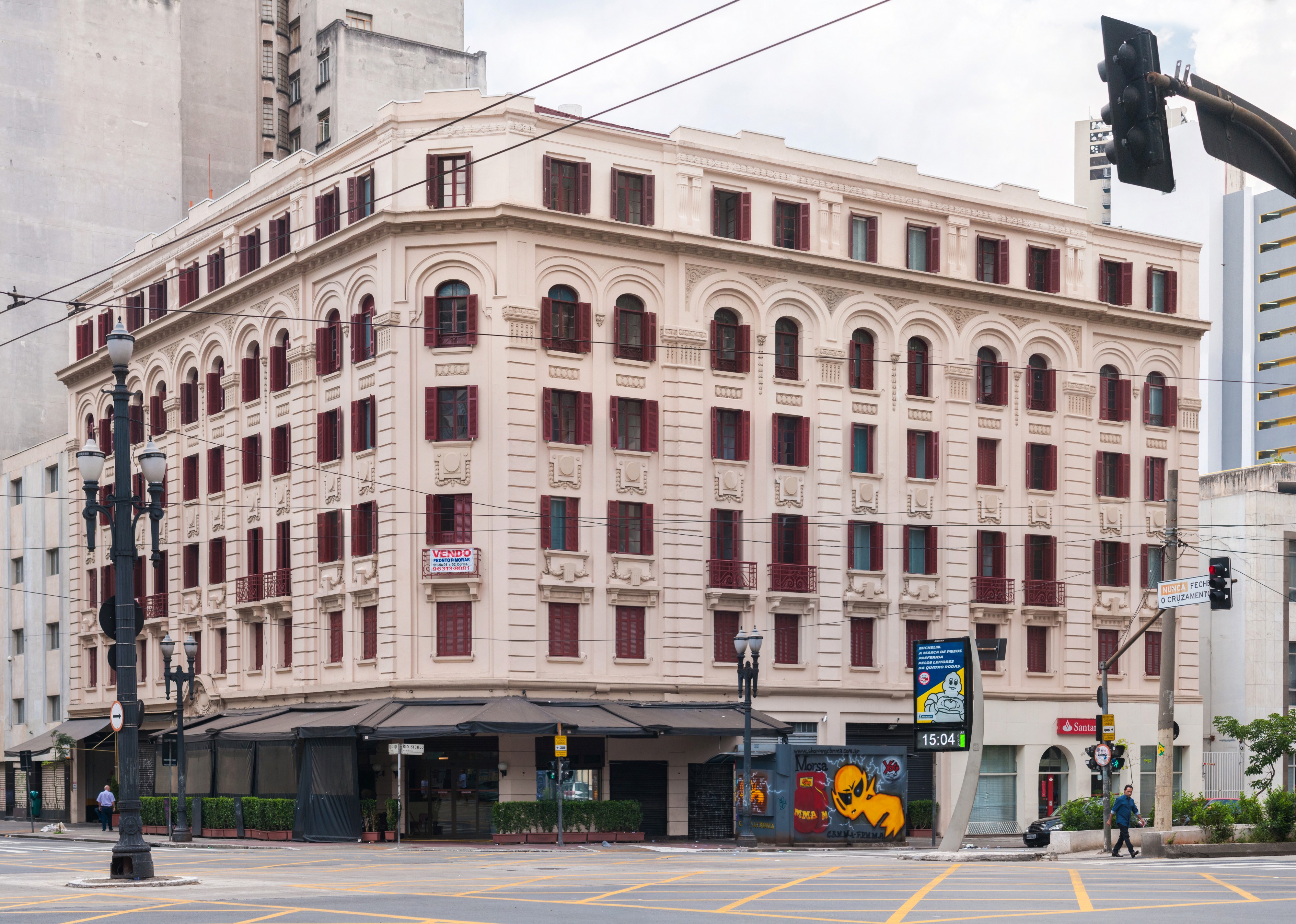 Building in São Paulo downtown 232