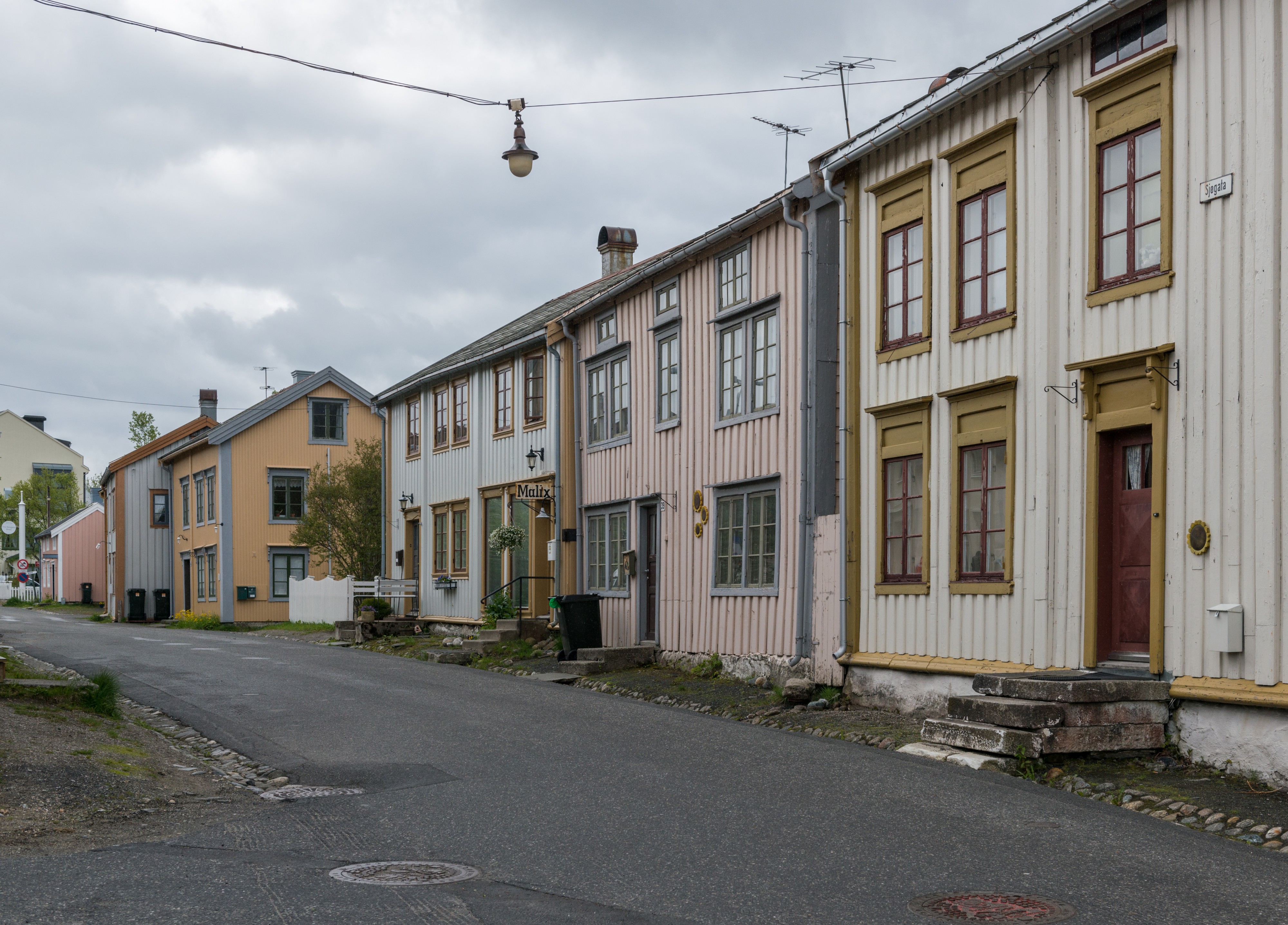 Buildings at Sjøgata, Mosjøen 20150607 2