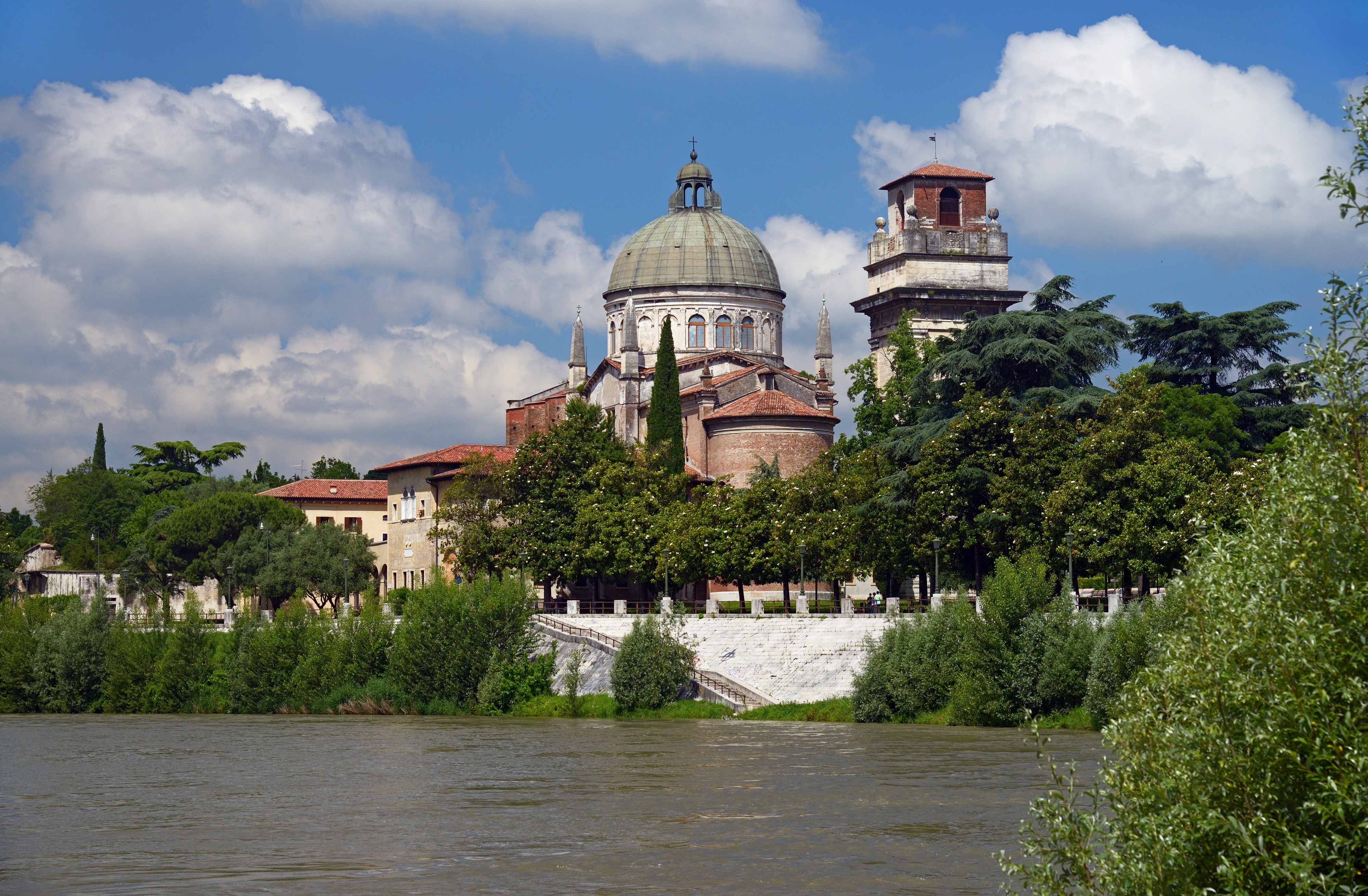 Campanile San Giorgio in Braida .Verona, Italy